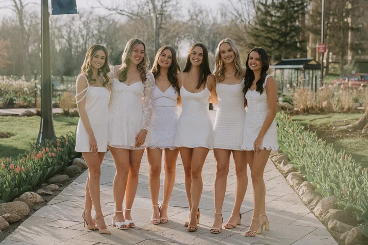 Notre Dame Grad Photos Prep Guide | Photographer for Graduation Near South  Bend, IN