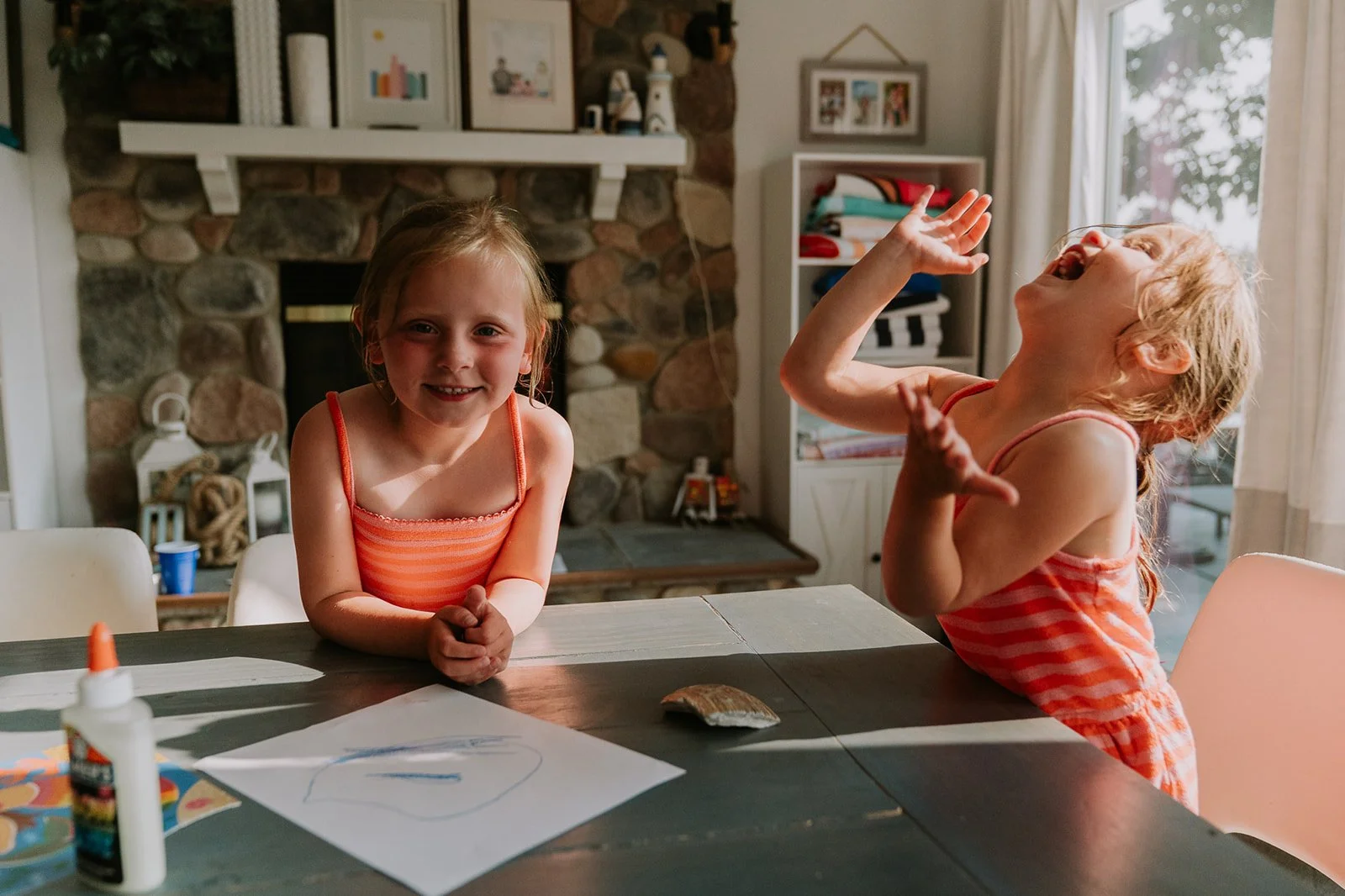 girls-crafting-lake-house-baldwin