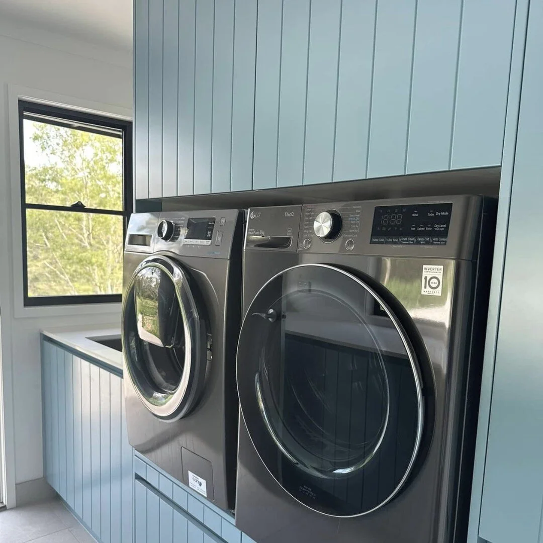 Thoughtful design! Built in washer and dryer at waist level, saves the back. Add pullout shelves directly underneath, to hold the washing basket. It's all in the detail!

#laundrygoals #laundry #cleverdesign #practicaldesign #interiordesign