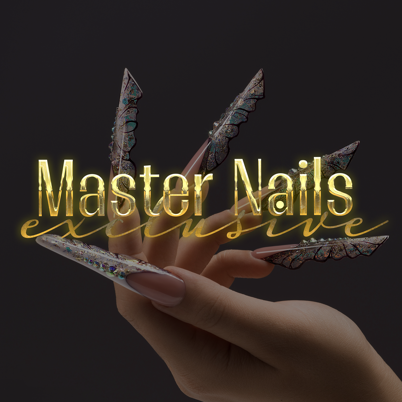 Persone che celebrano con cappelli, testo "Master Nails Exclusive" in primo piano
