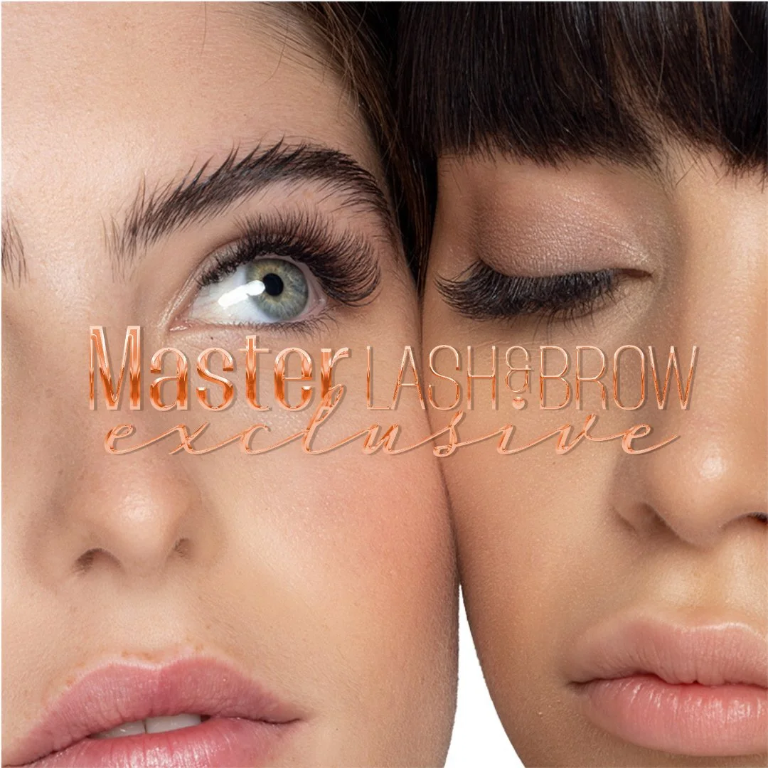 Primo piano di due donne con ciglia e sopracciglia curate, sovrapposte a un testo "Master Lash & Brow Exclusive". "Master Lash and Brow" è scritto in caratteri grandi, mentre "exclusive" è in corsivo sottostante.