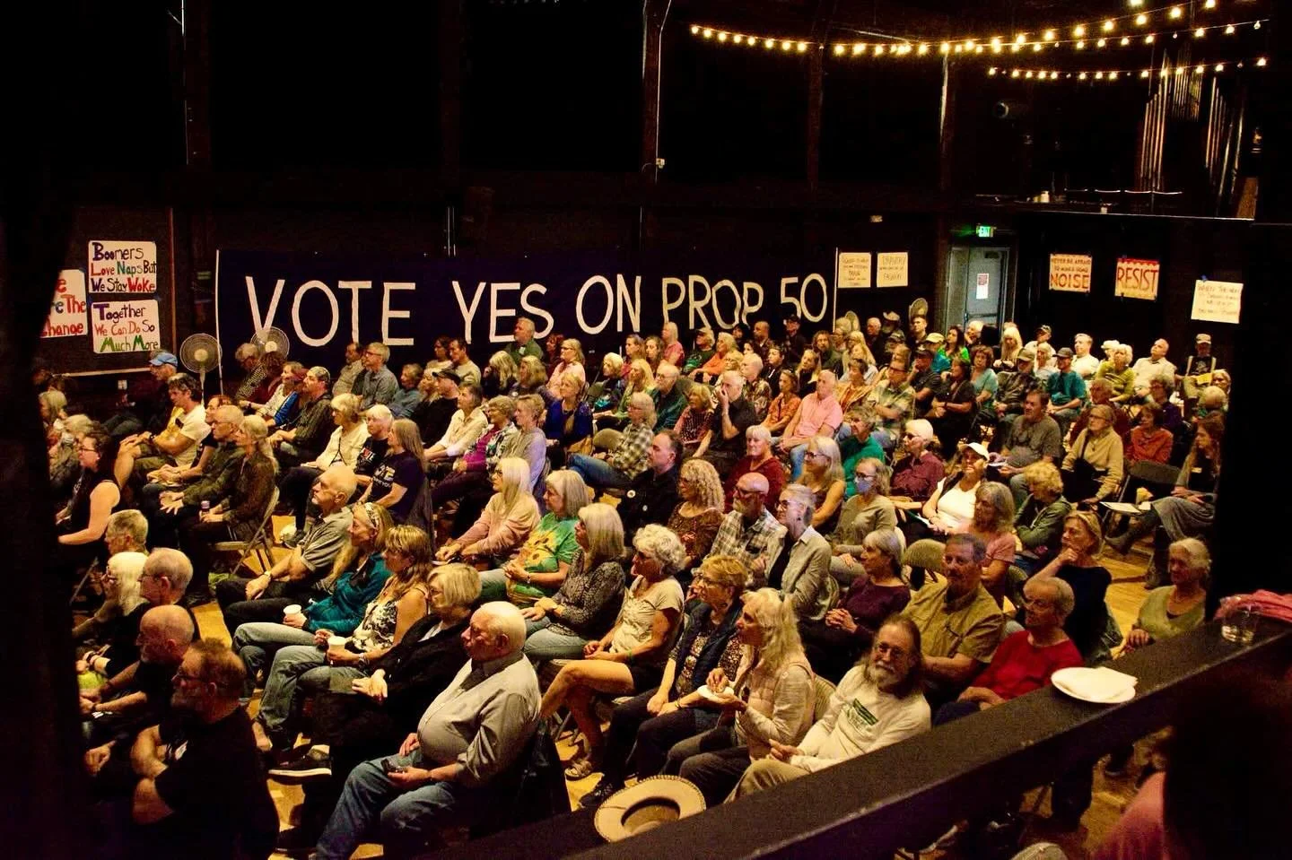 Great turn out at Sunday&rsquo;s Yes on 50 town hall in Nevada City. Ballots are being sent out now, remember to vote early for Prop 50! 🗳️🇺🇸

#yeson50 #election #prop50

📸: Joshua Kling