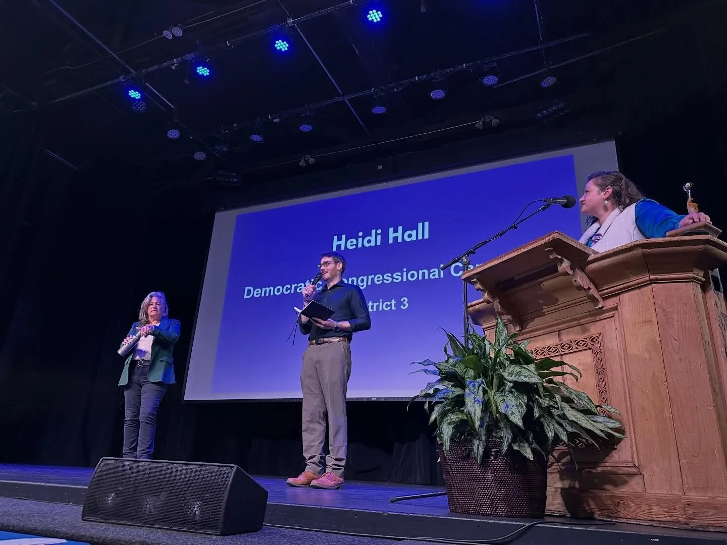 CA District 3 Congressional candidates @heidi4congress and @bennettforca answer questions at the Nevada County Democrat&rsquo;s and @indivisiblenc_ca &lsquo;s recent candidate forum in Nevada City.

#congress #election #primary