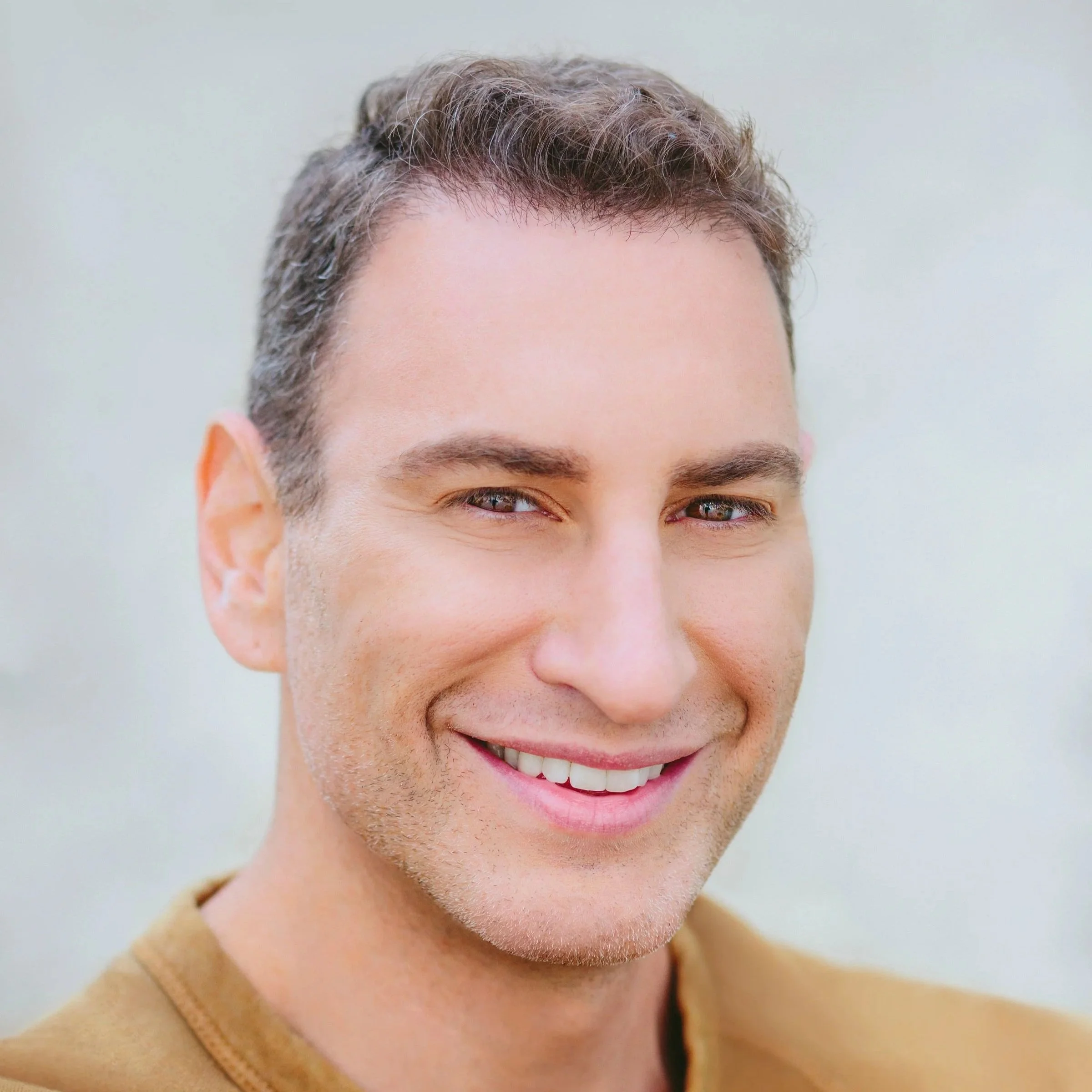 Dr. Scott Lyons