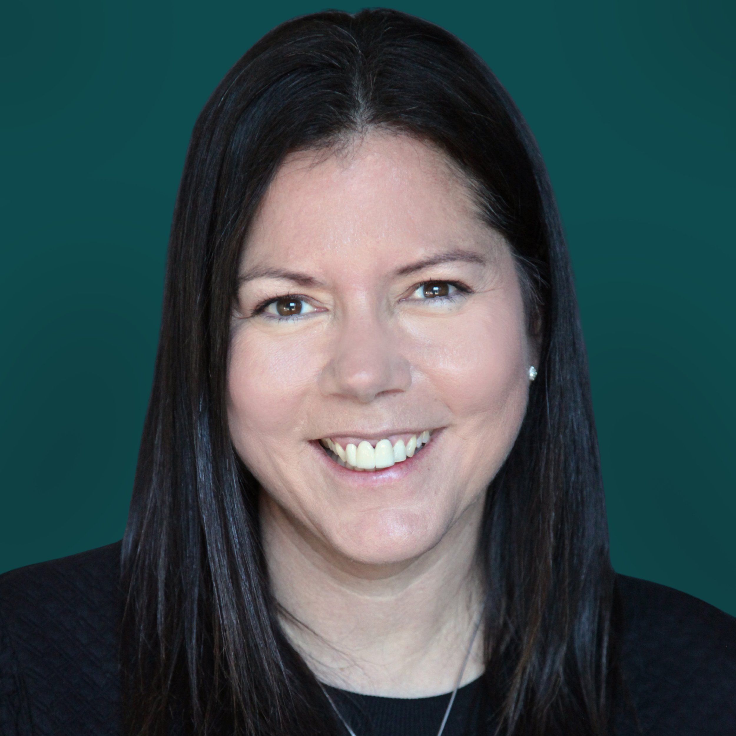 23-Josée Face Business Teal Background.jpg