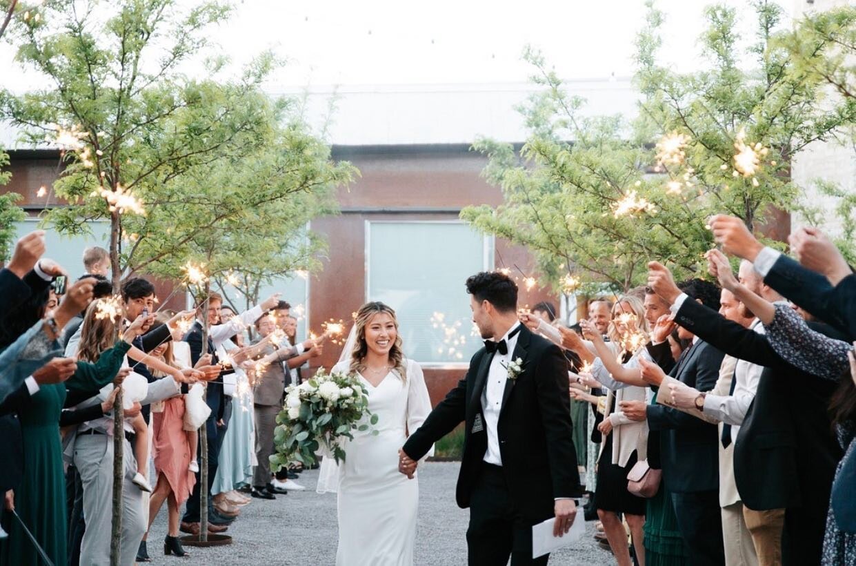 Wedding exits through our courtyard are something else 🥰 📸 @alexa.ditto