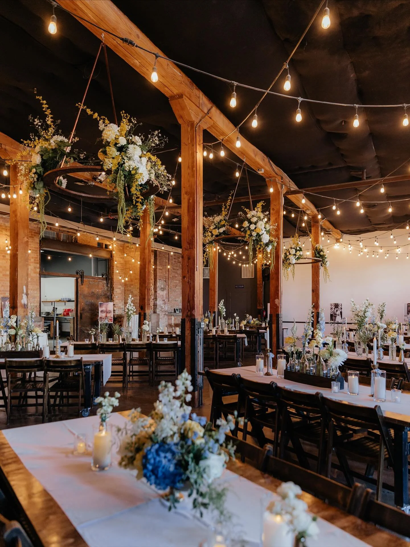 🤍 Abigail + Braydon 🤍

Dress: @theperfectdressbridal
Nails: @cassadyhanks_nails
Makeup: @angkhoop
Photography: @by.beezah 
Florals and decor: @flowersbymilli
Catering: @caleyscatering
Cake: @m.d.bakes
