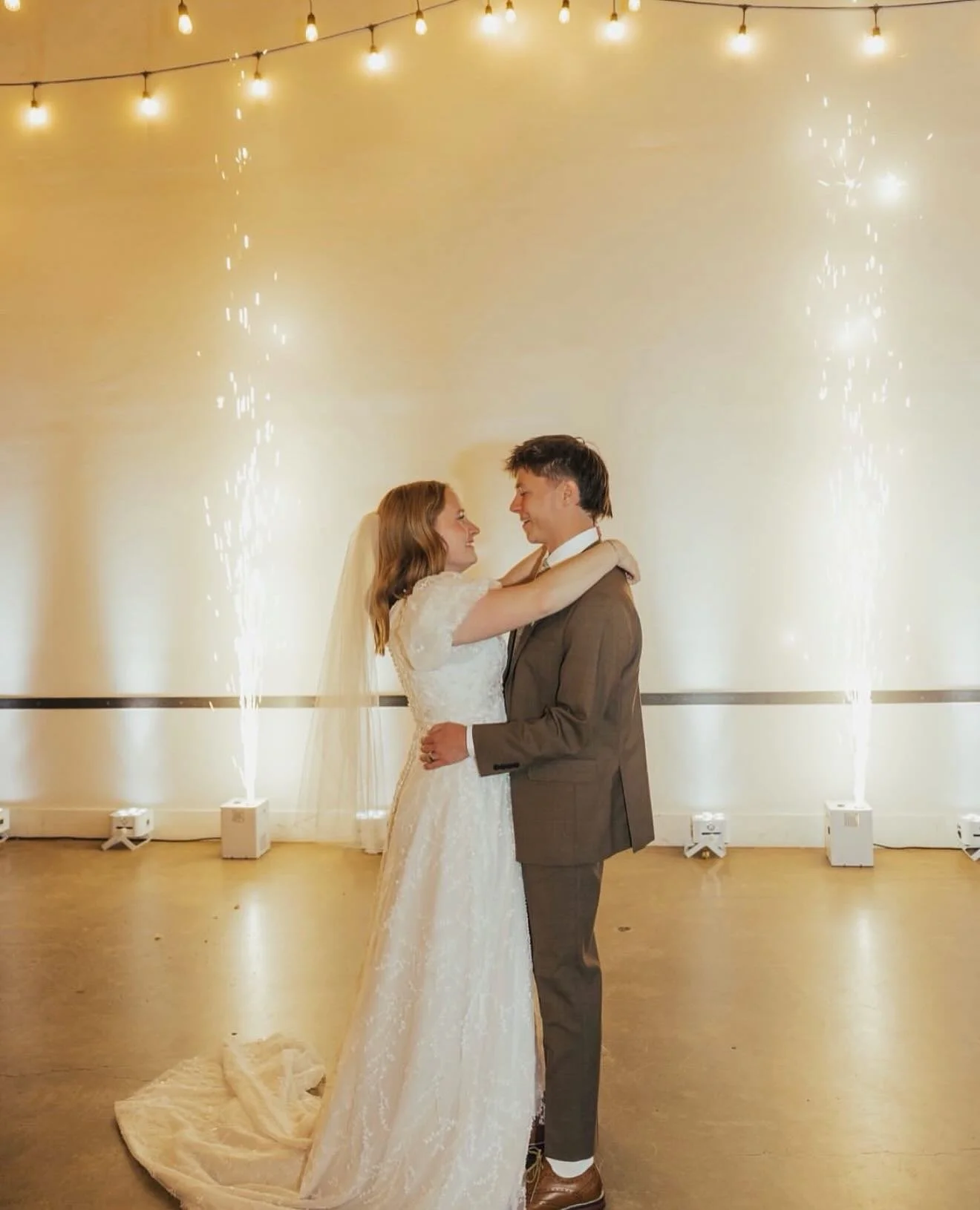 Dancing into the weekend ✨🤍