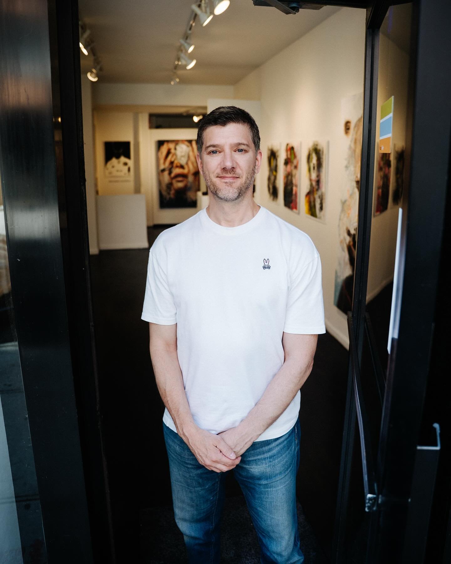 With over 20 years of growing its roots into the soil of the neighborhood, @krausegallery stands as one of our favorite art galleries in the LES. Currently exhibiting a multitude of works from acclaimed artist @mad.charcoal , this is a unique opportu