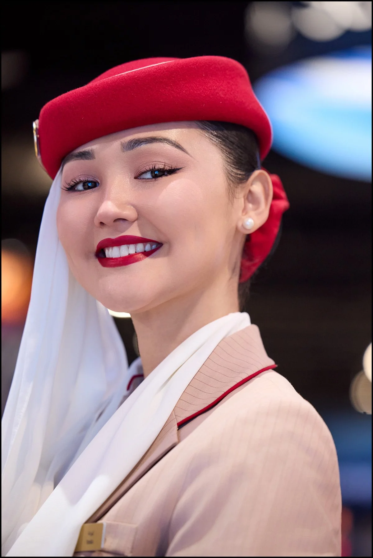 emiratesgirl.jpg