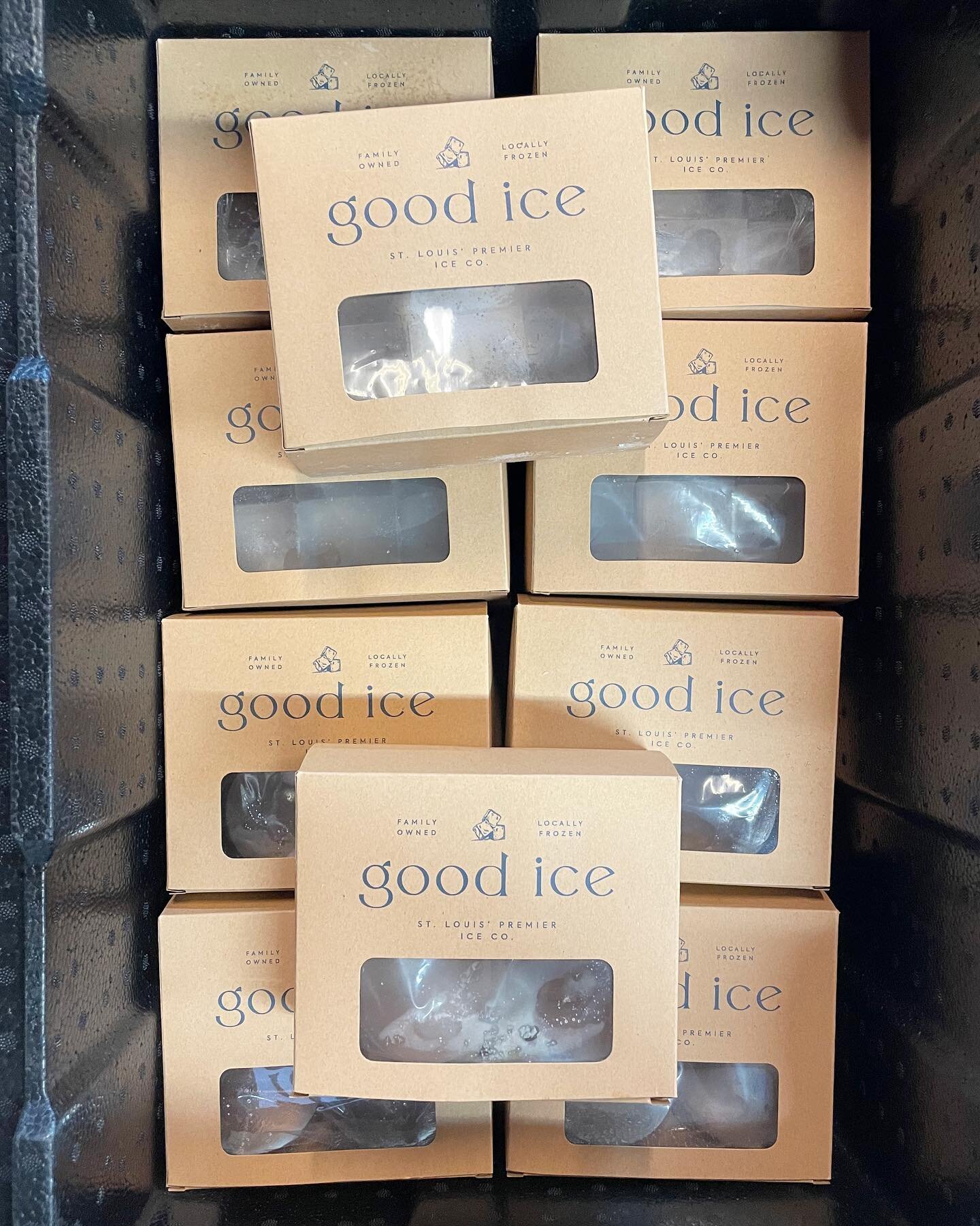We told you we would let you know&hellip; so&hellip; 
👟 RUN DON&rsquo;T WALK 👟
cos GOOD ICE is available for retail @grandspiritsbottleco 
🧊&hearts;️✨
You can now bring home perfect ice to enjoy with your homemade cocktails! How fun!
We have eithe
