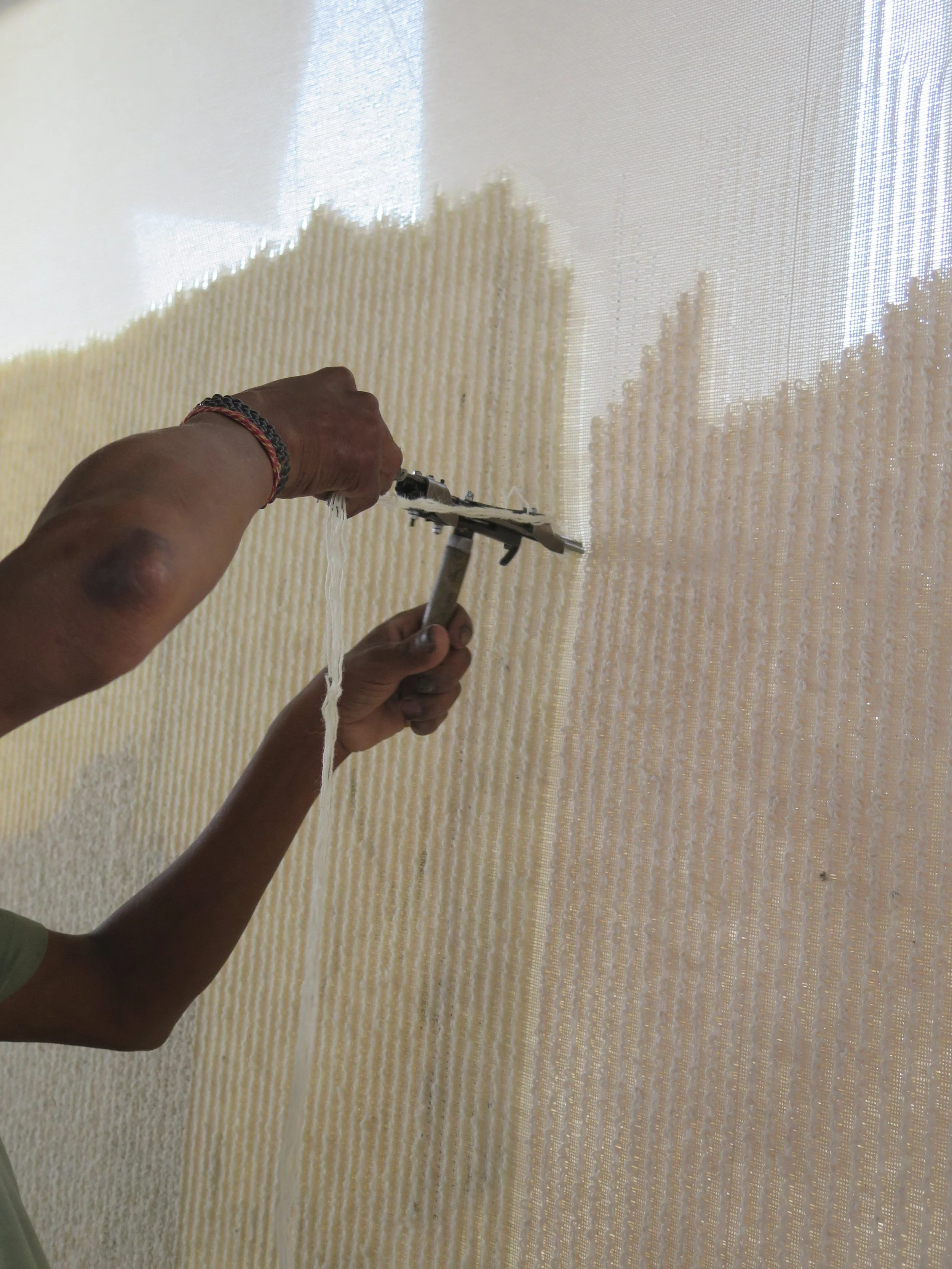 Hand tufting gun.