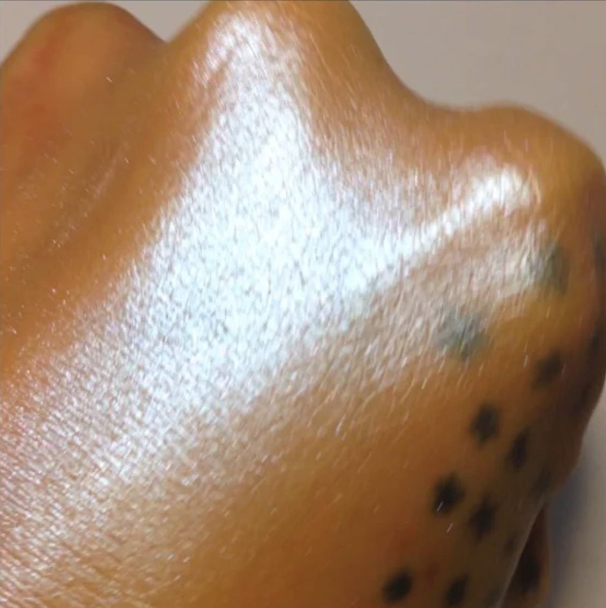 ChaosMakeup_LooseGlitterFreeHighlighters3.png