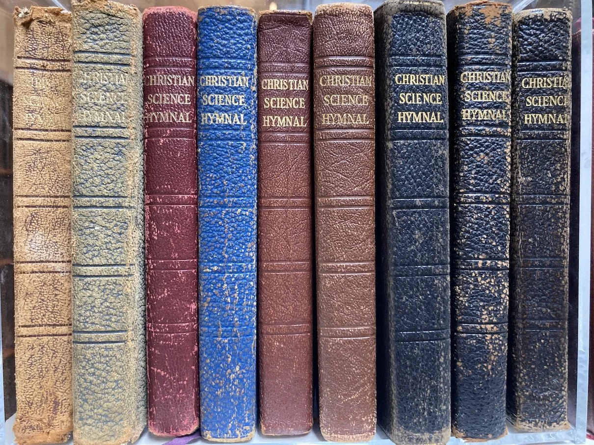 Lthr_Pocket hymnals.JPG