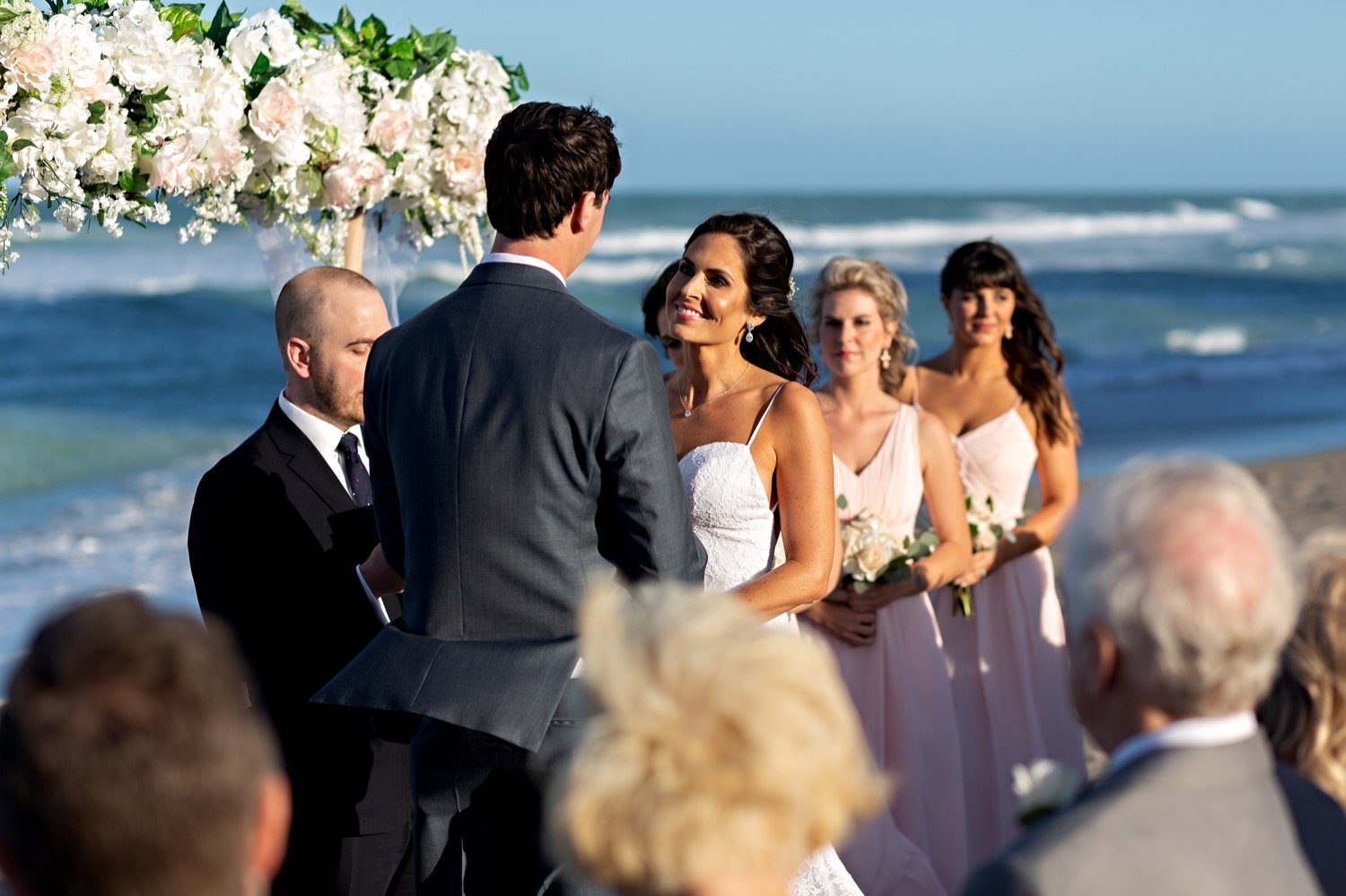 19_Jensen-Beach-Wedding-Jensen-Beach-Wedding-Photographer_0737_during_bride_and_standing_their_alter_Jensen_beach_at_the_groom_wedding.jpg