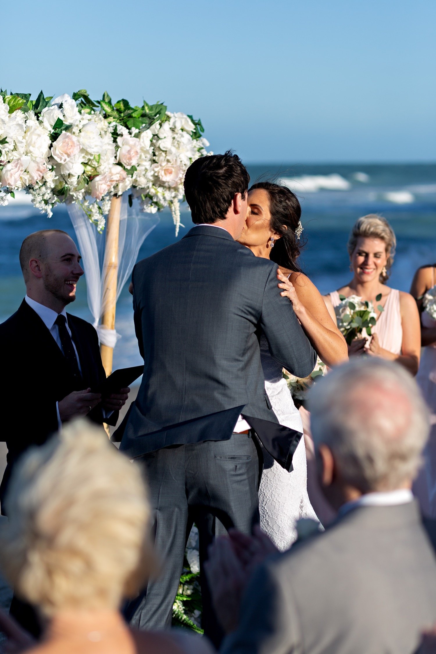 21_Jensen-Beach-Wedding-Jensen-Beach-Wedding-Photographer_0767_during_bride_and_standing_their_alter_Jensen_beach_at_the_groom_wedding.jpg