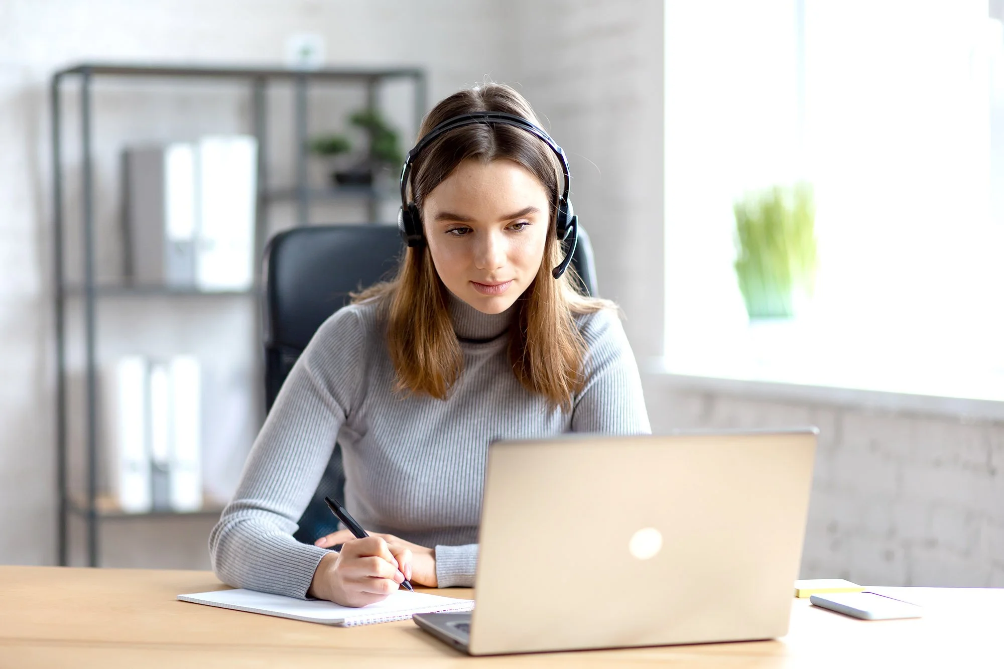 Female clinical provider participating in sleep training courses online