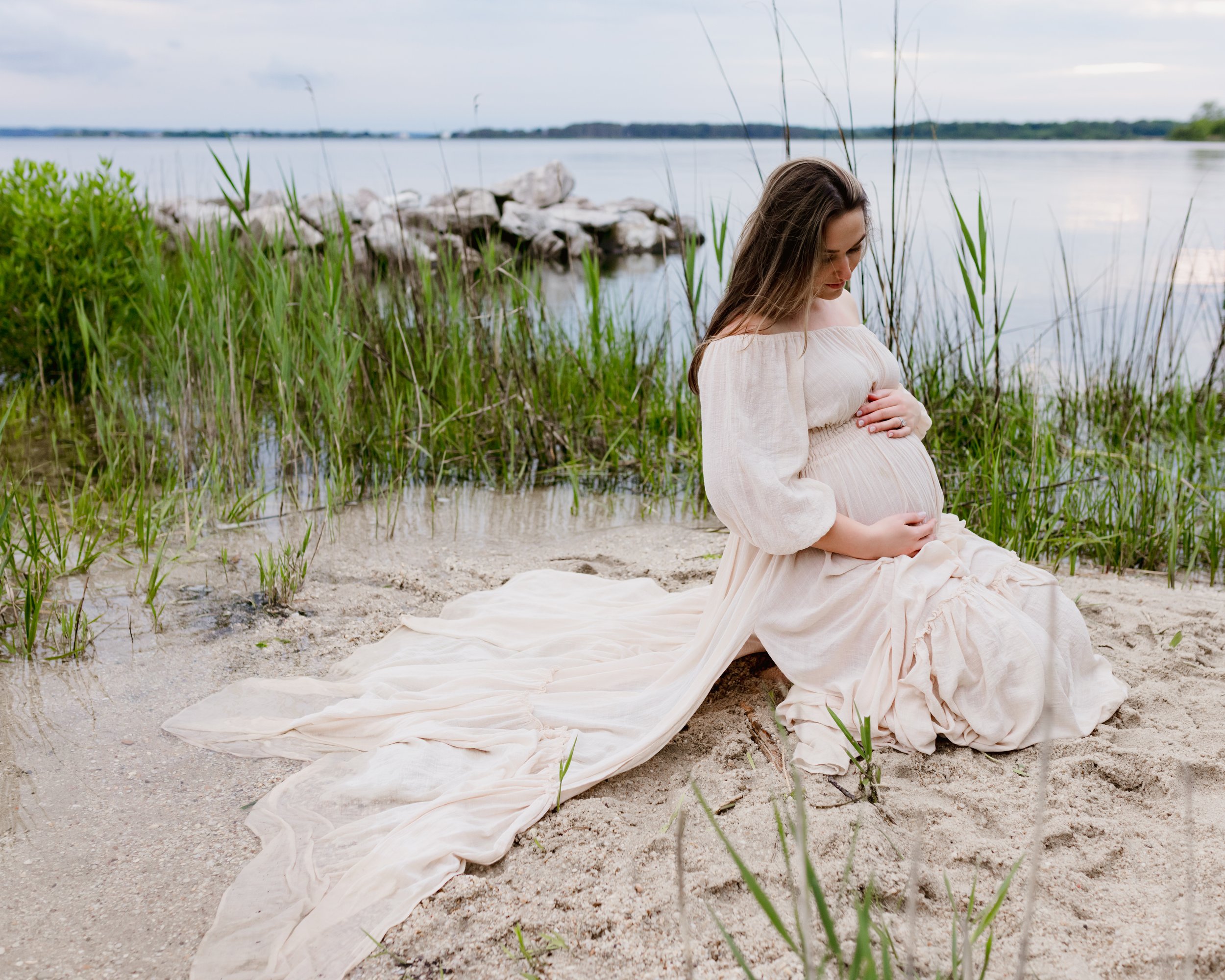 DANIELLEBPHOTOGRAPHY_TAYLOR & DANNY_MATERNITY_05.17.2024_202.jpg