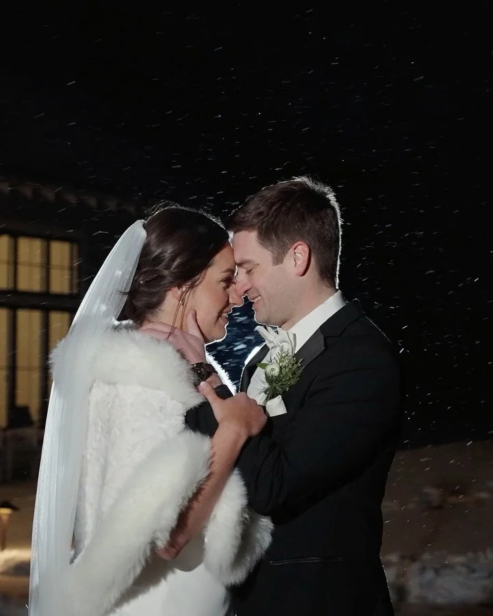 A day filled with love, laughter, tears and snow! Such an amazing day to be apart of ❄️🤍

@stapels20 

Venue: @thecarriagehouseatlaclabelle 
Photo: @reslerphotography