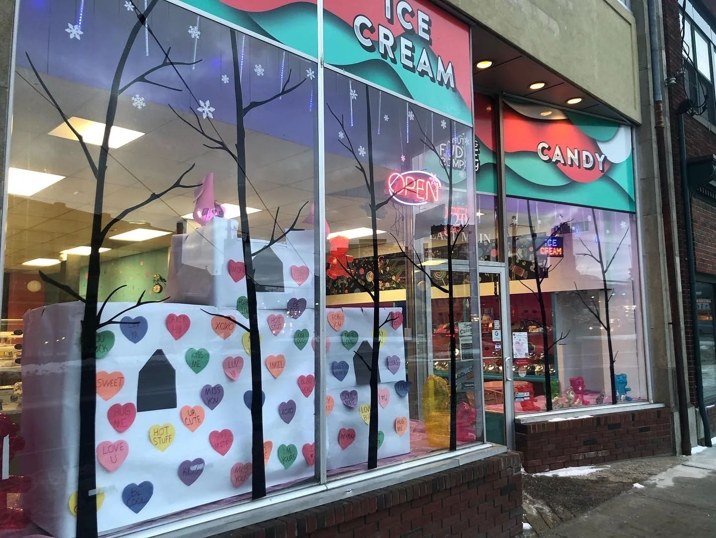 Nutmeg Fudge Company storefront