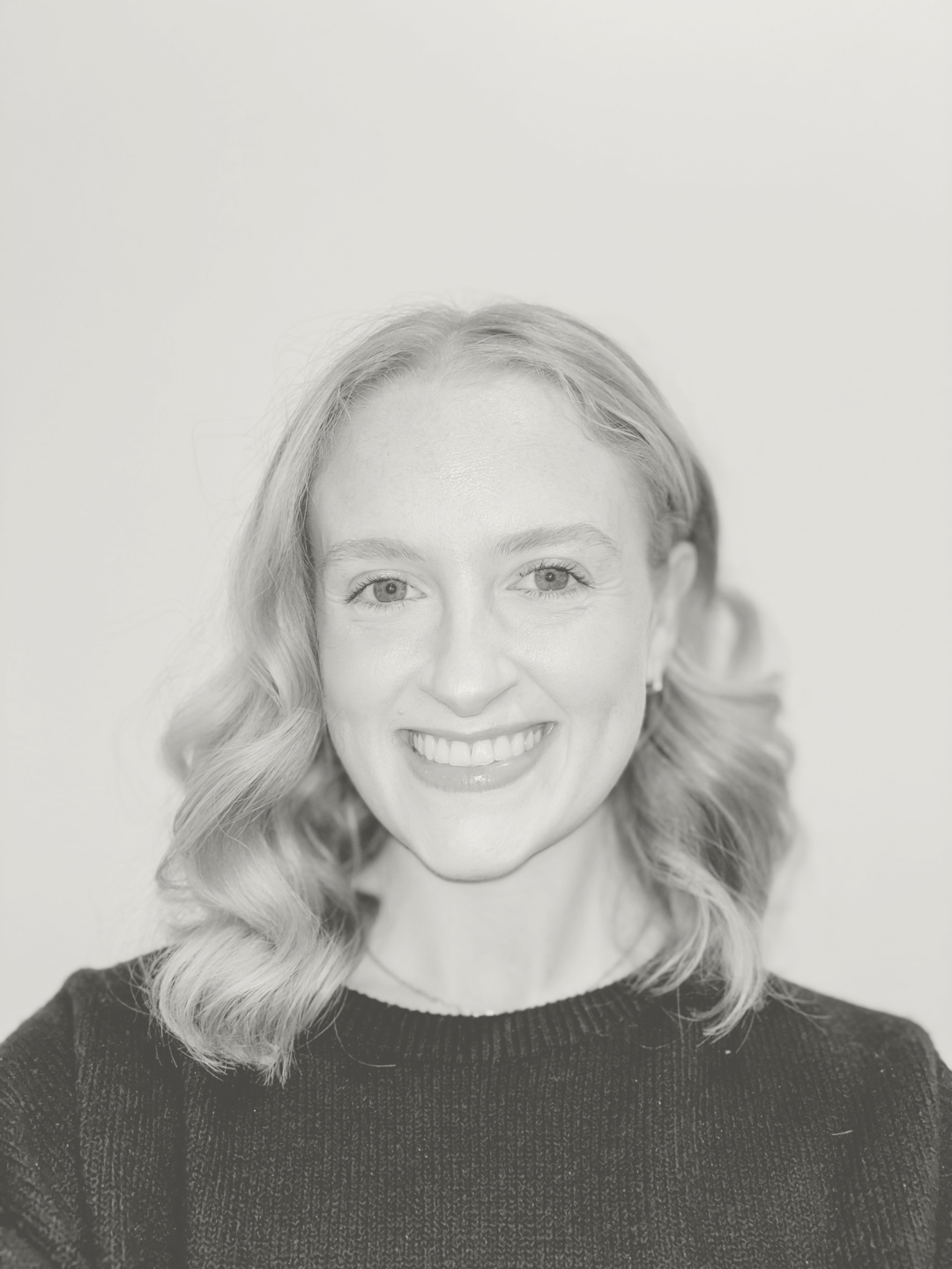 Emma MacKenzie is a physiotherapist in Downtown Toronto who treats runners and running injuries, as well as gait assessments.