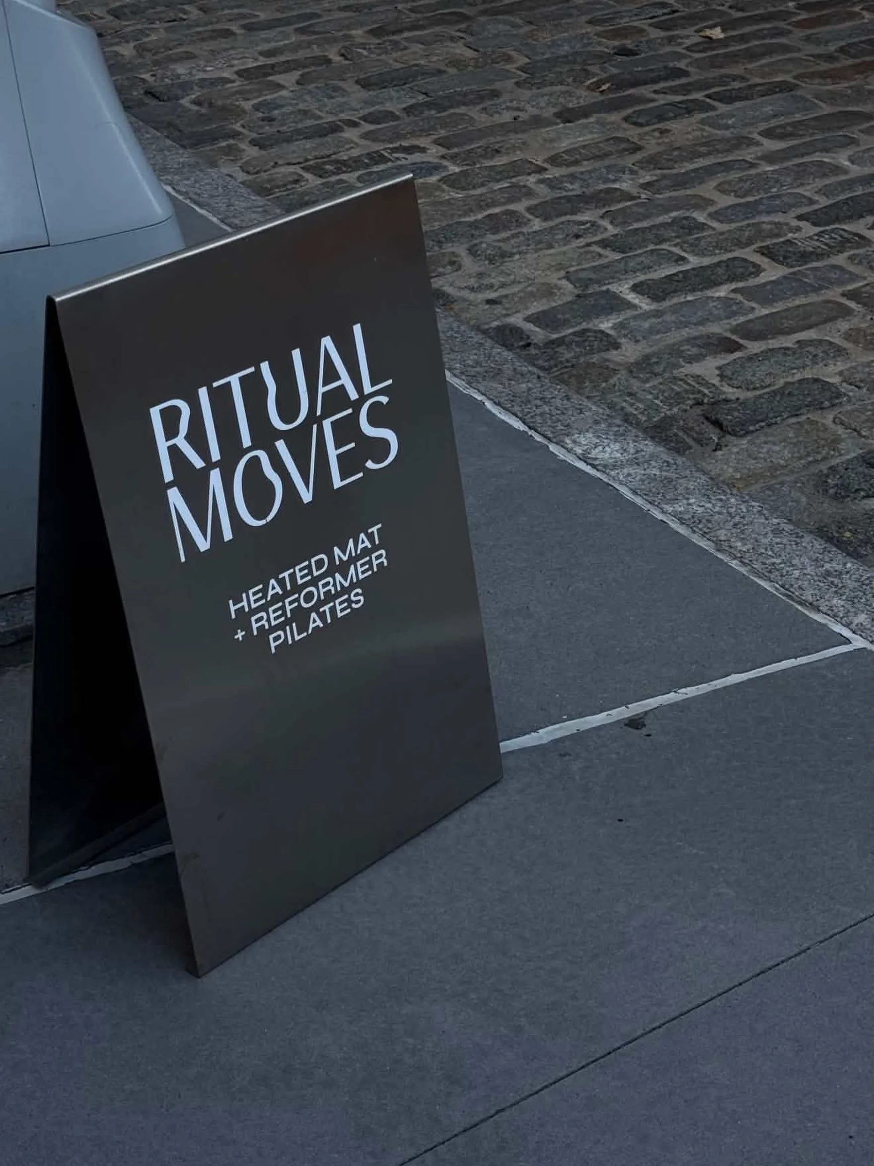 Embodied. Heart-led. Outside of all the Pilates noise. A place to sweat and to recharge. Come see for yourself why @ritualmoves just hits different. Locations in DUMBO, Brooklyn and East Austin, Texas.

📸: @aesthetician.emma