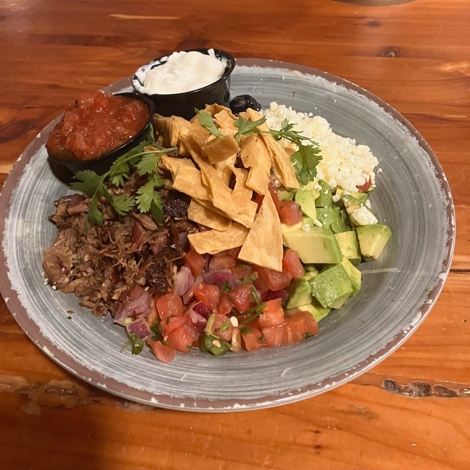 Reminder that we'll be closing early today (Tuesday, July 4) at 4 PM, with our kitchen closing at 3 PM. In the meantime... try our Mexican Burrito Bowl special for the month of July! Available every Tuesday. 

🥣 Zesty cilantro-lime rice topped with 