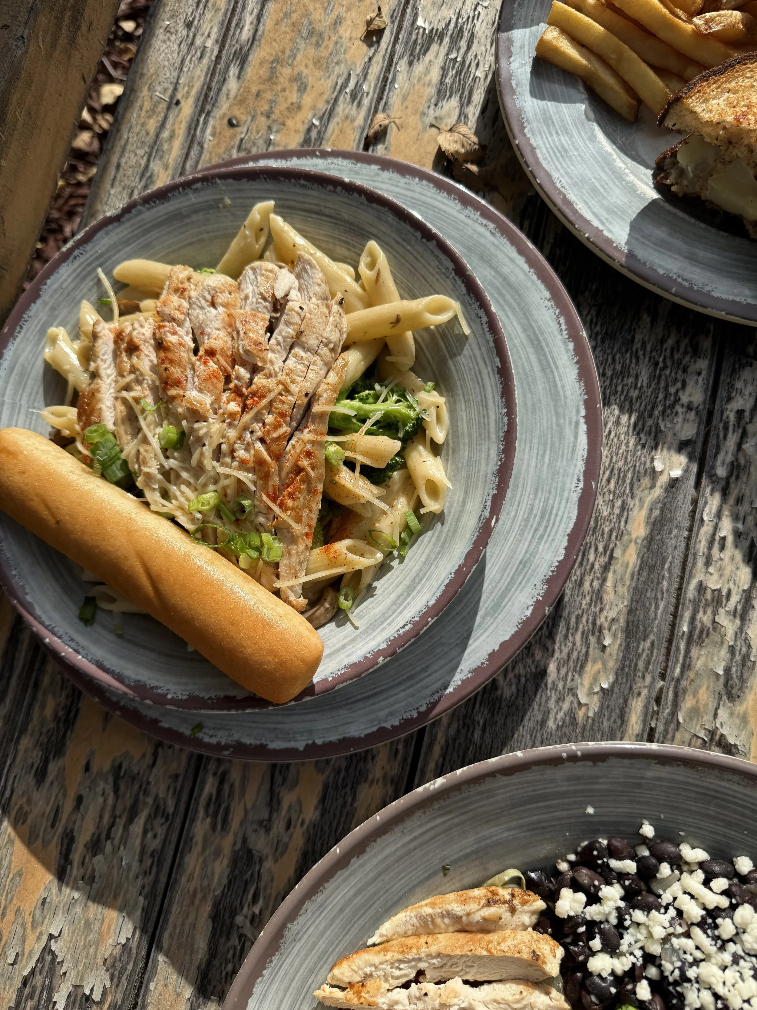 Yankee Tavern Chicken Broccoli Alfredo
