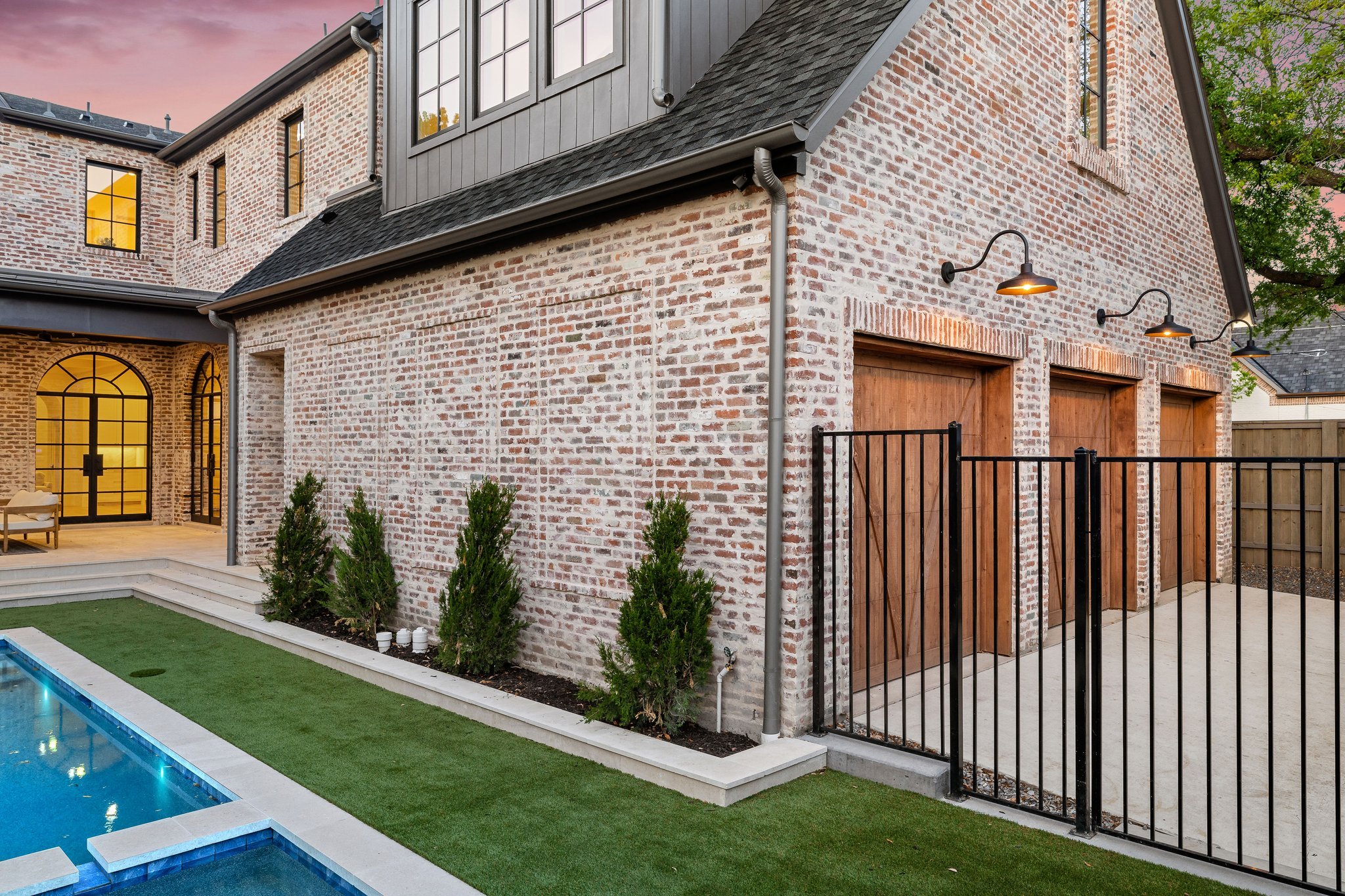 105-web-or-mls-3401 Colgate_Ave_Dallas-113.jpg