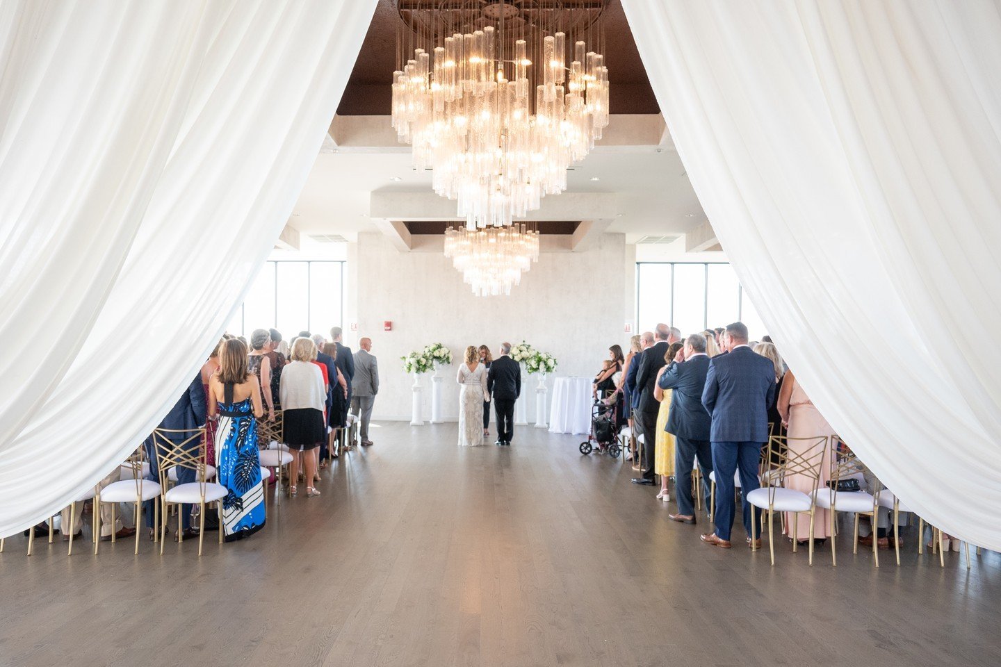 The best is yet to come 💕💍

📸 @art.by.solly
.
.
.
#chicagowedding #RosemontIL #weddingdecor #weddingdesign #weddinginspo #weddingceremony #eventdecor #eventdesign #realwedding #weddinginspiration #chicagowedding #mychicagopix #weddingplanning #huf