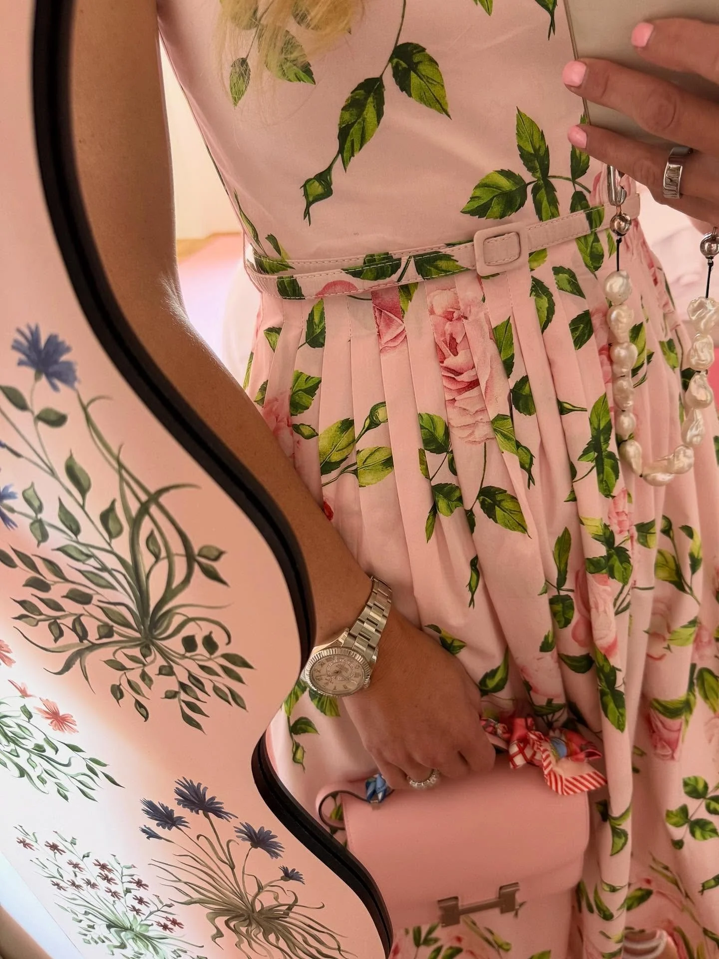 Focusing on the little things that bring happiness. This weekend we were invited to a Mother/Daughter Brunch Birthday party and it was just what we needed. Dressing up and having quality time together is such an underrated activity. Wear the dress, t