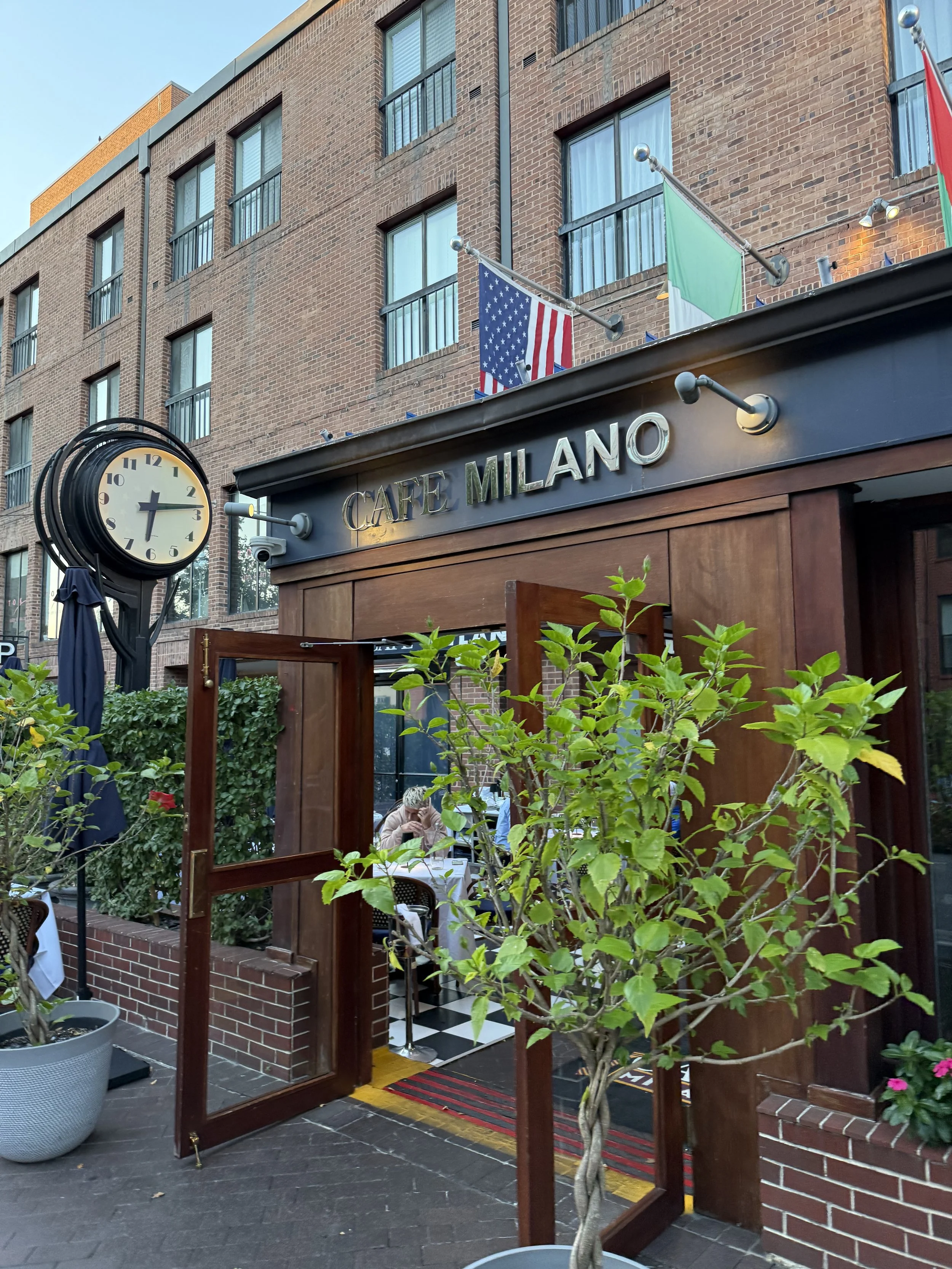 Cafe Milano