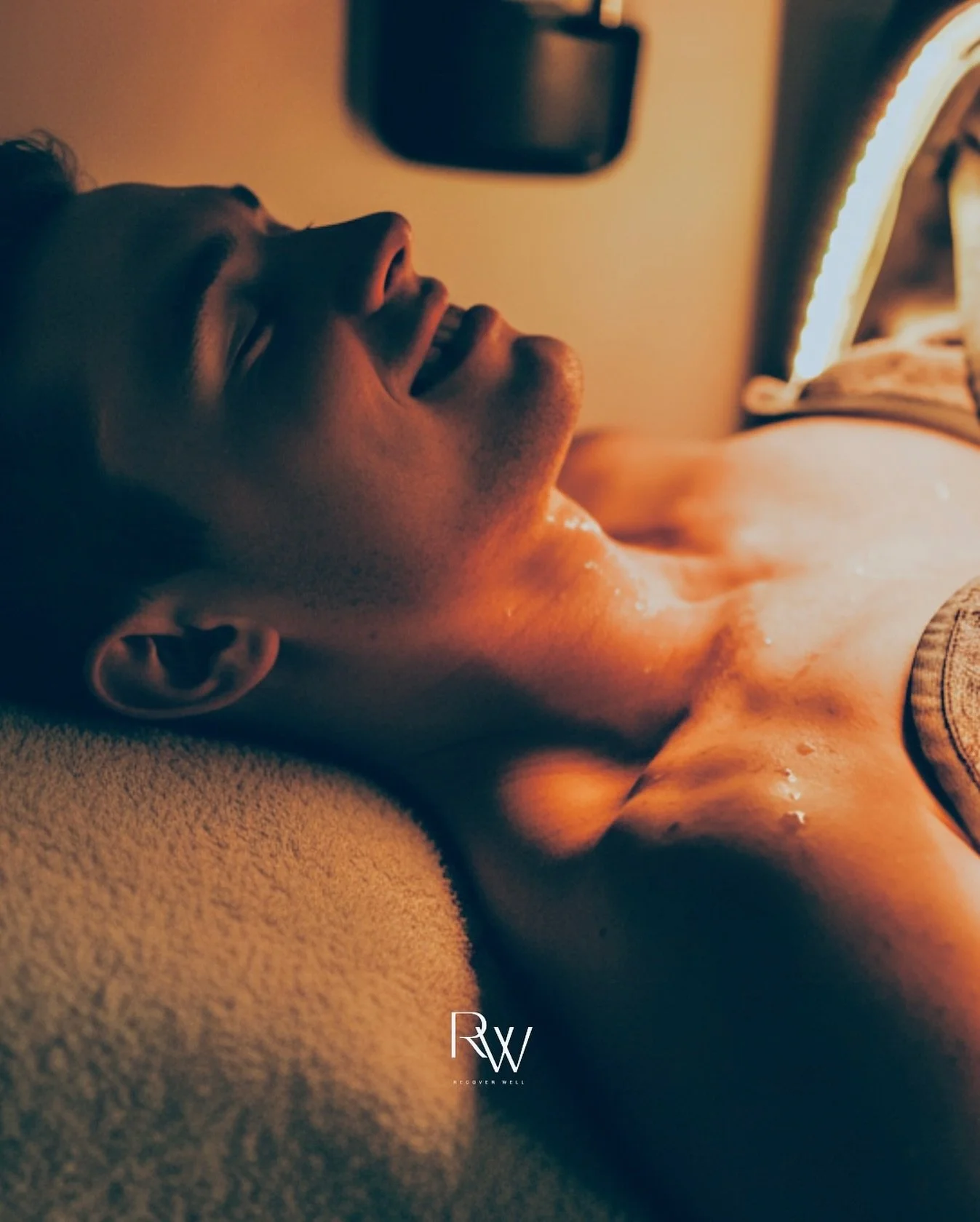 When’s the Last Time You Felt Really Good?
Not just fine.
Not just functioning.
Actually... good.
Most of us are so used to being tired, stressed, sore, or overstimulated… we forget what “good” even feels like.
This is yo