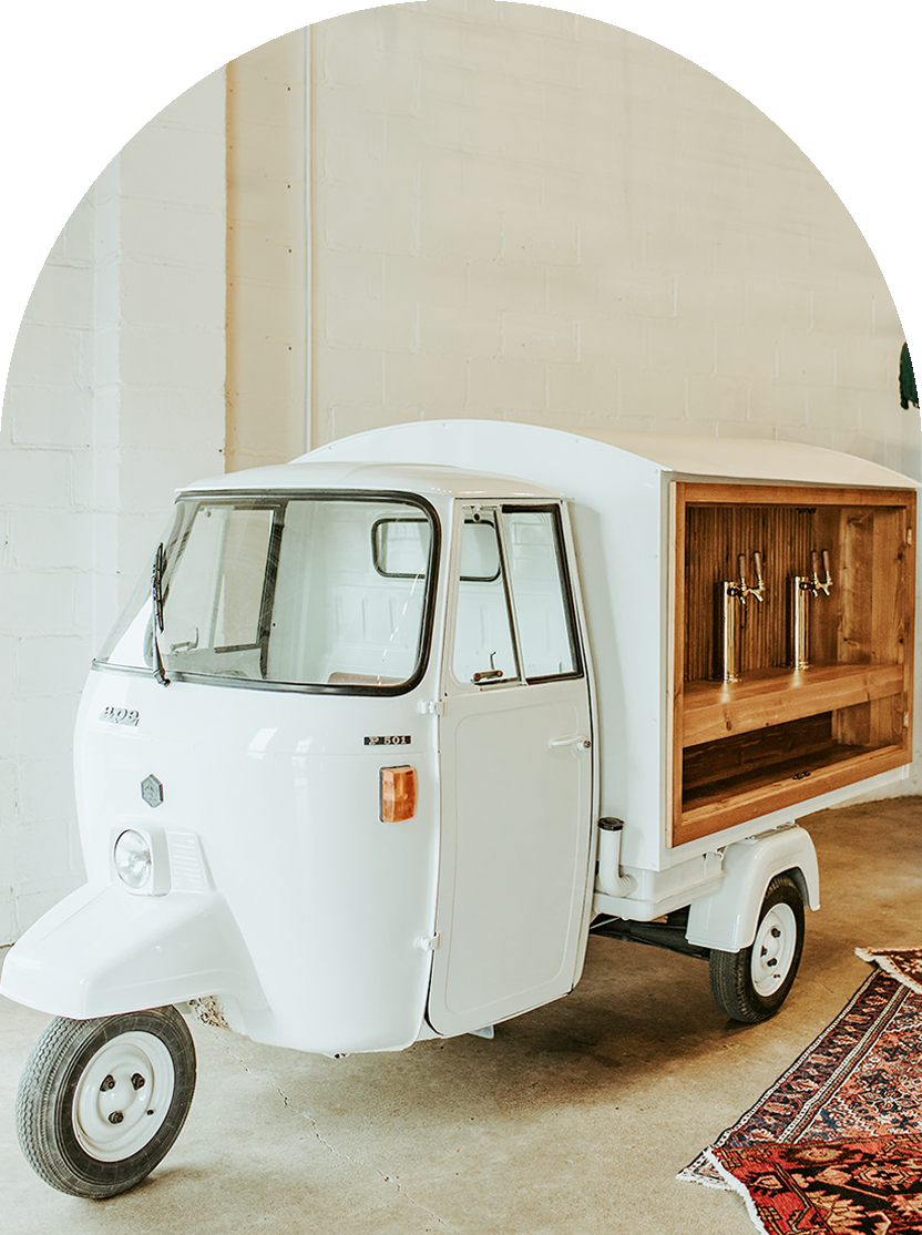 The Piaggio by Minnybar_arch.png