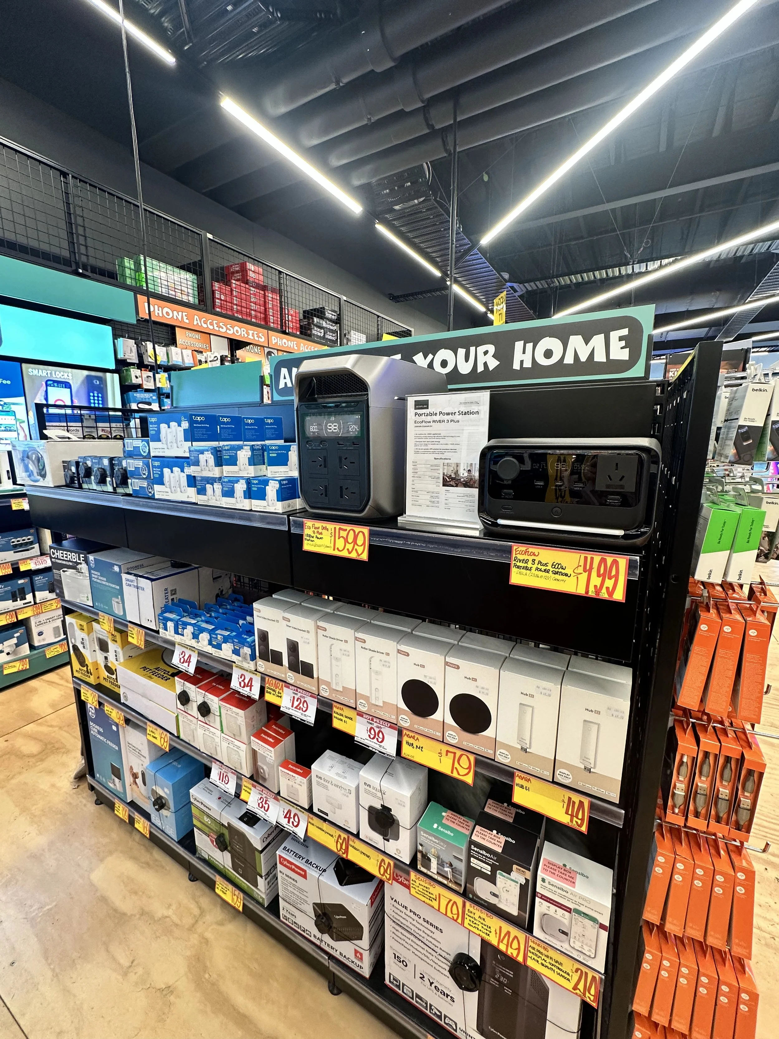 JB HIFI Stores Viist