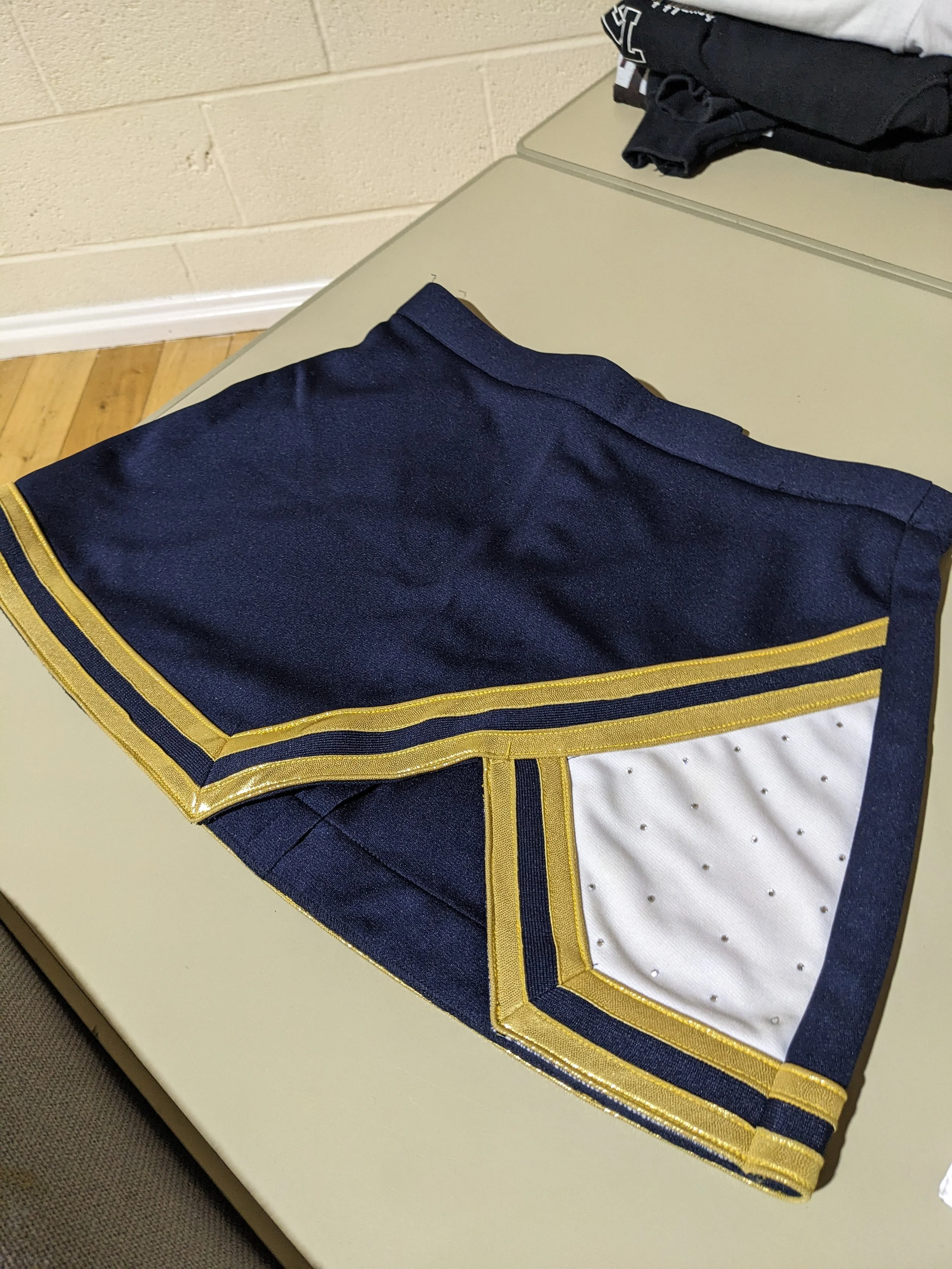 Cheer Skirt (second hand) - A17-2 - £20