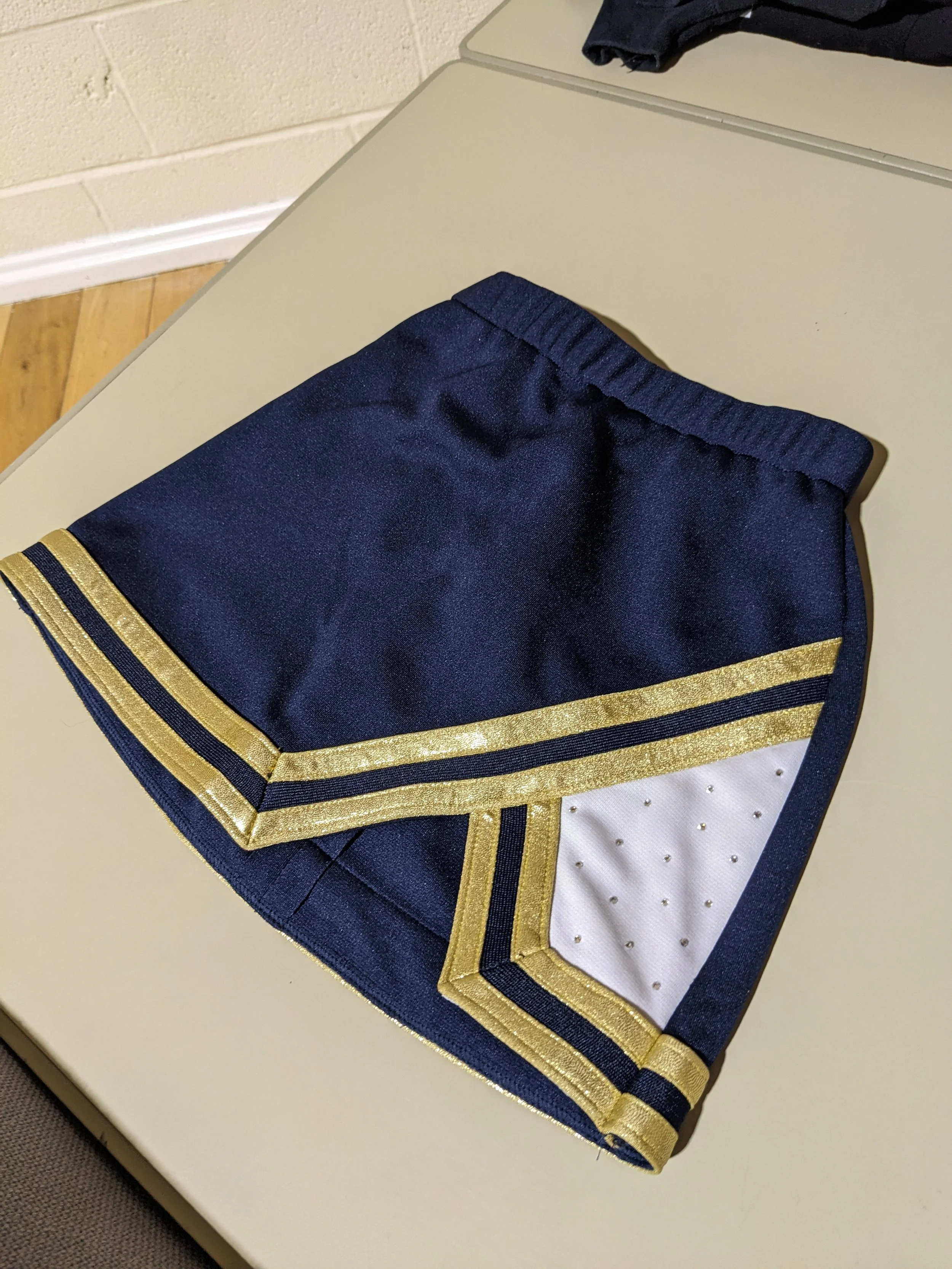 Cheer Skirt (second hand) - Y8+2" - £25