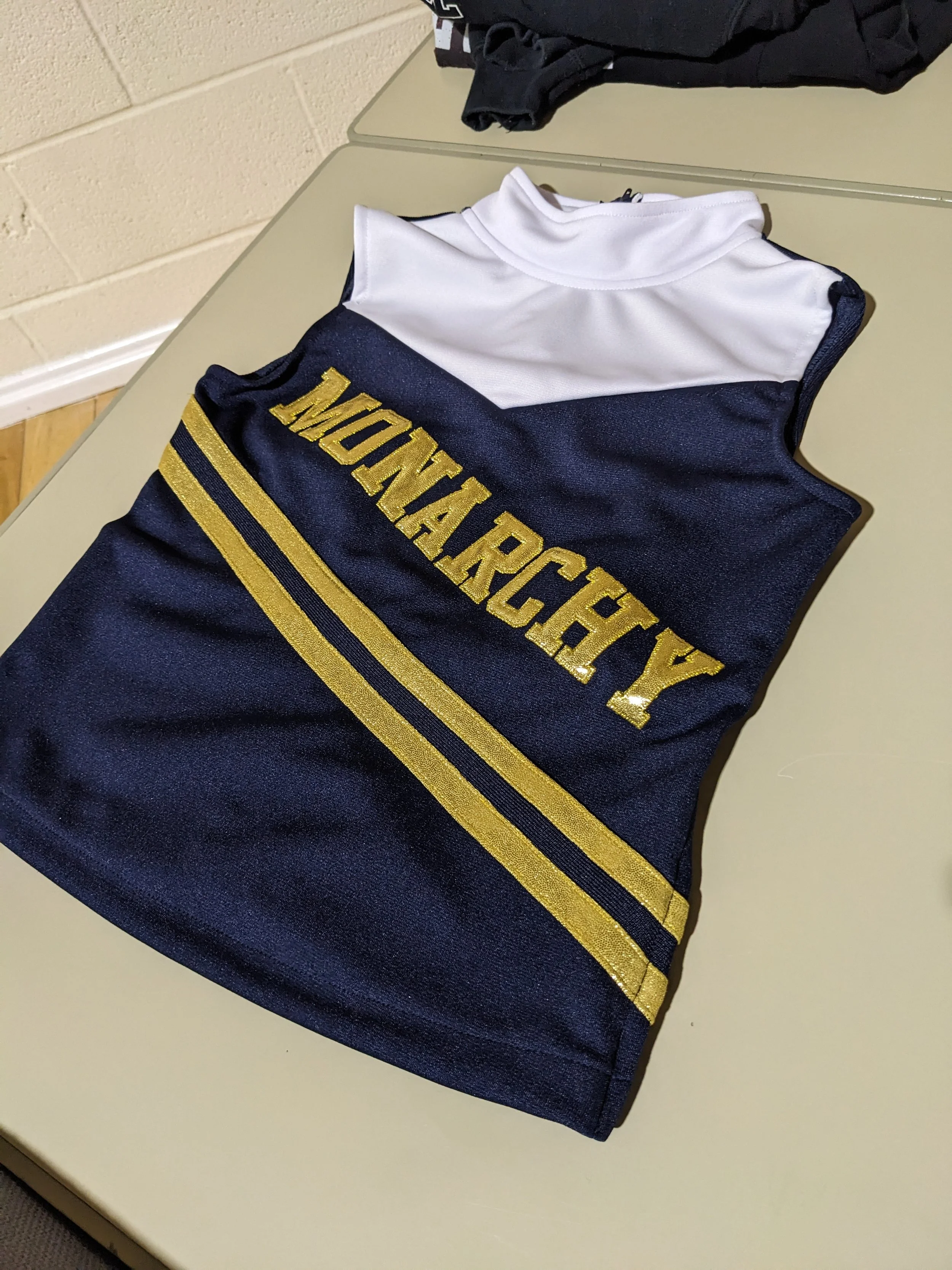 Cheer Top (brand new) - Y14 - £35