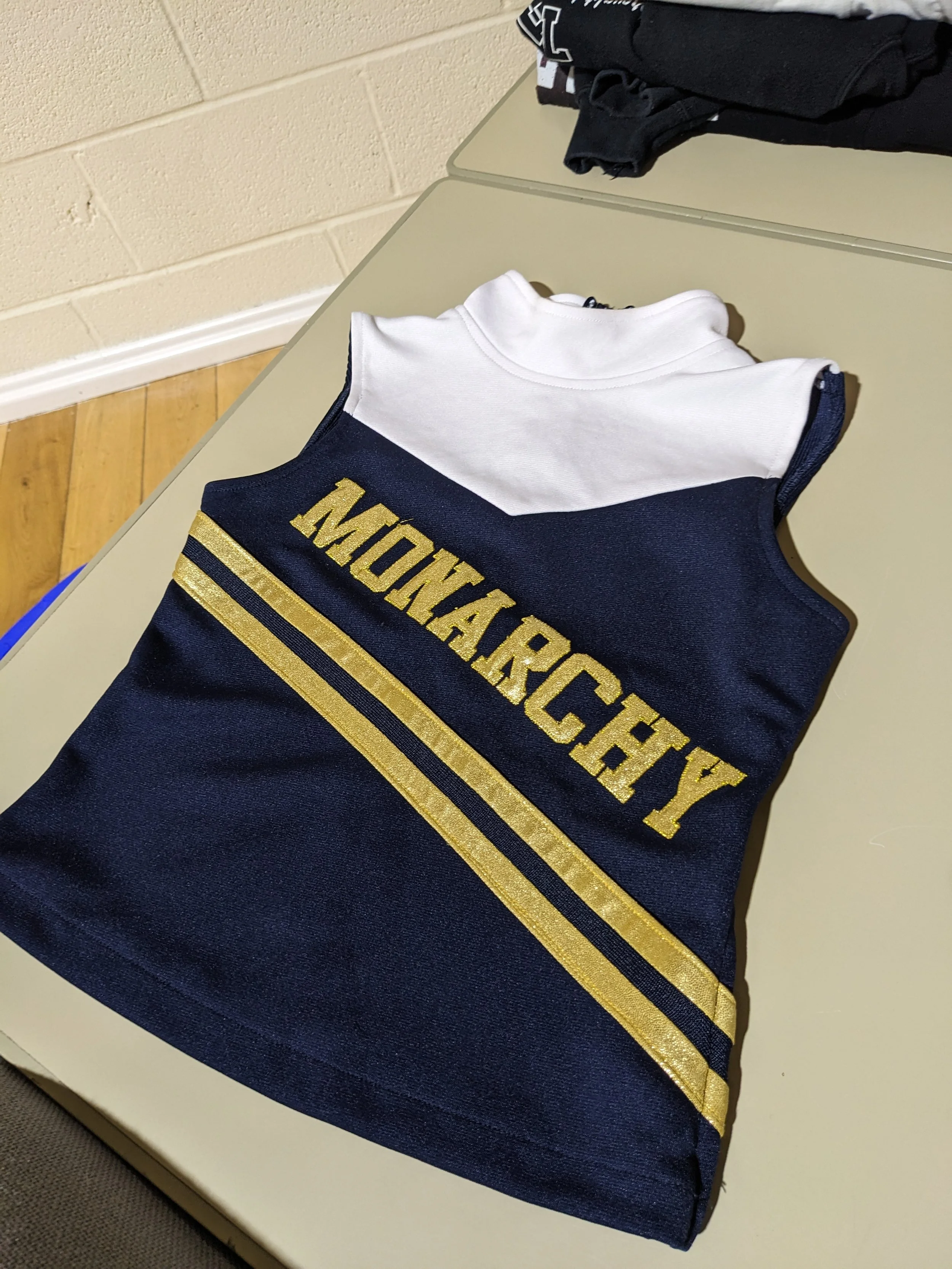 Cheer Top (second hand, good condition) - Y12 - £25