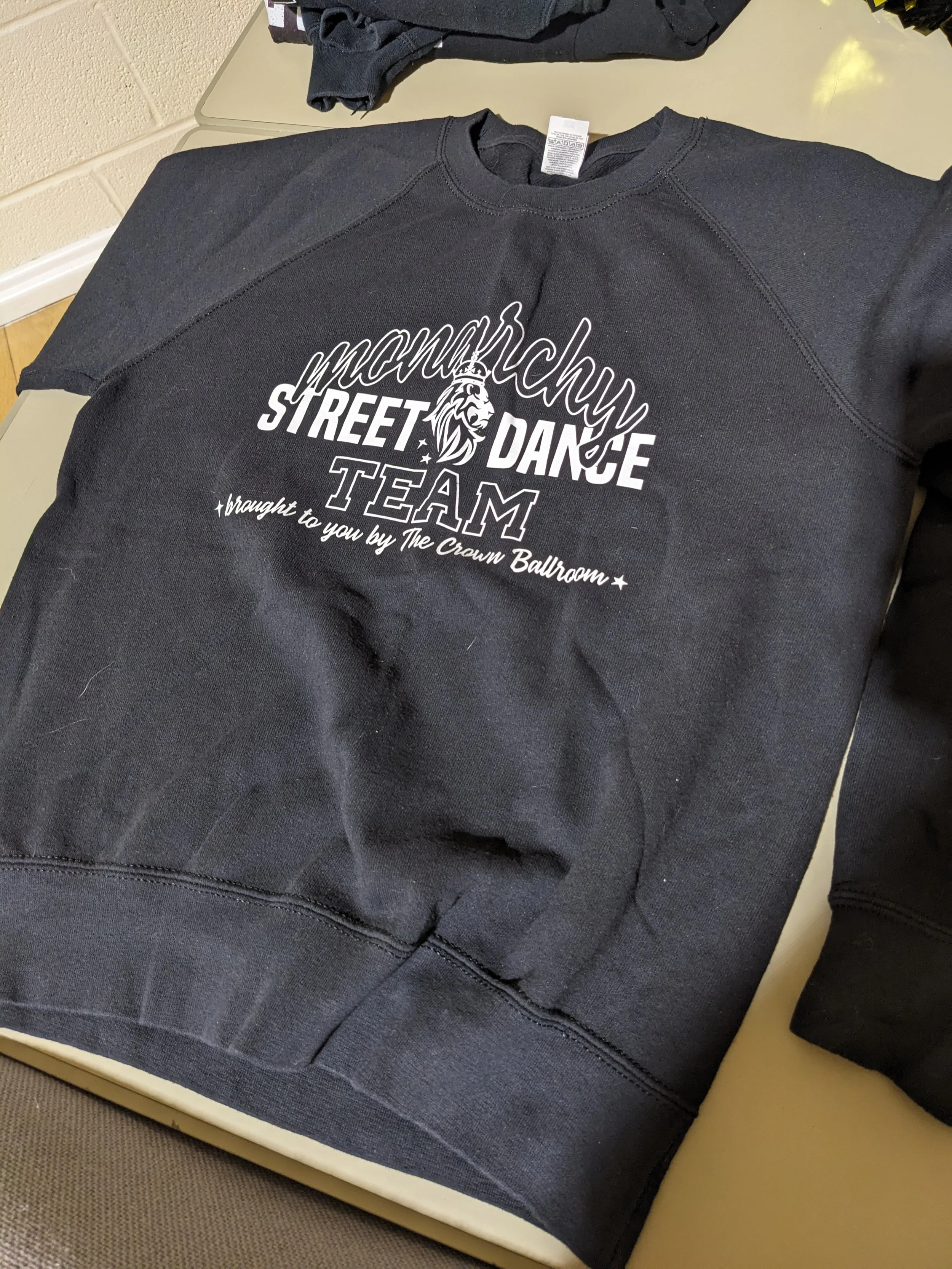 Street Dance Team Sweatshirt (worn) - Adult S - FREE