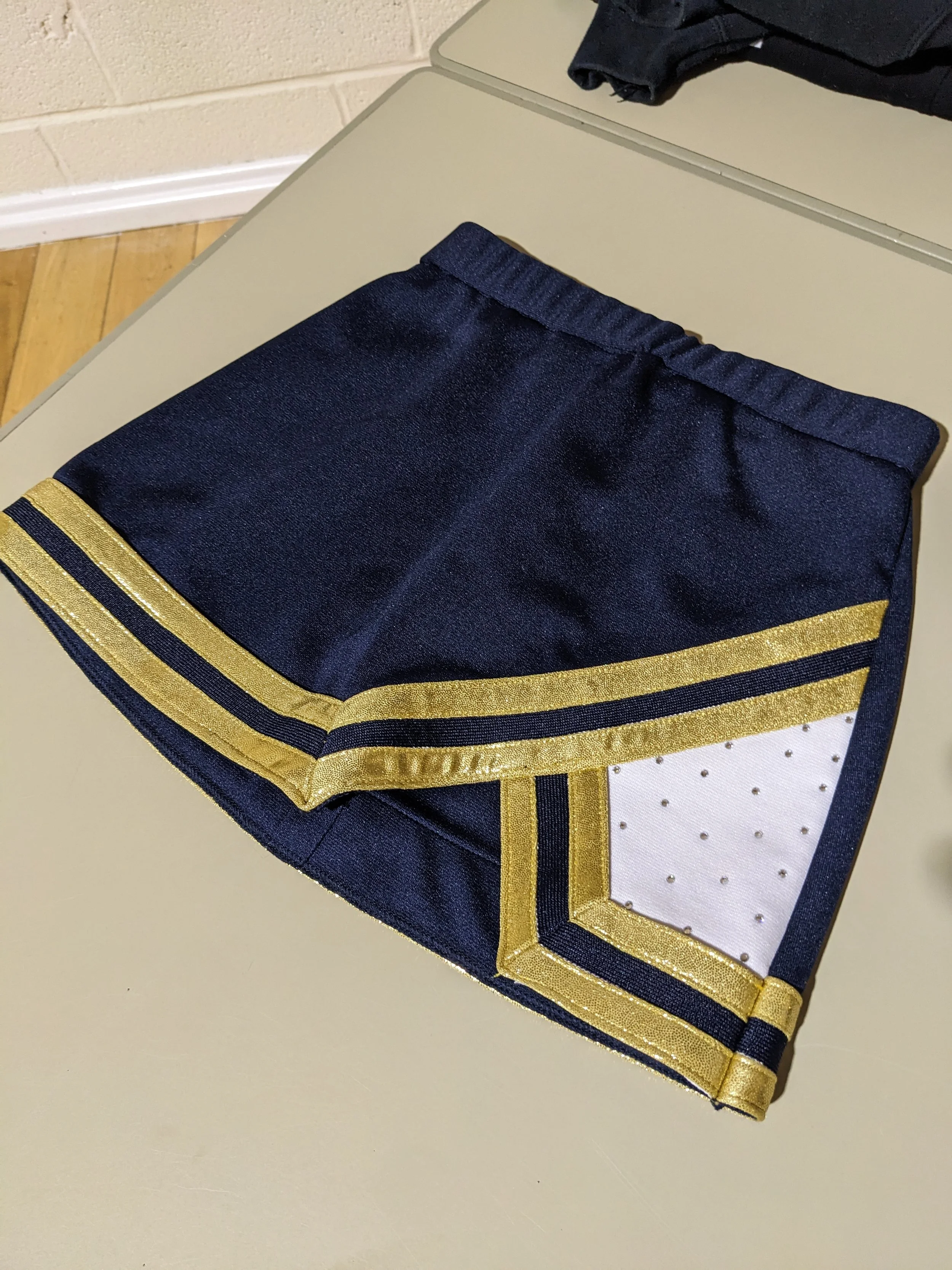Cheer Skirt (second hand, great condition) - Y8 - £25
