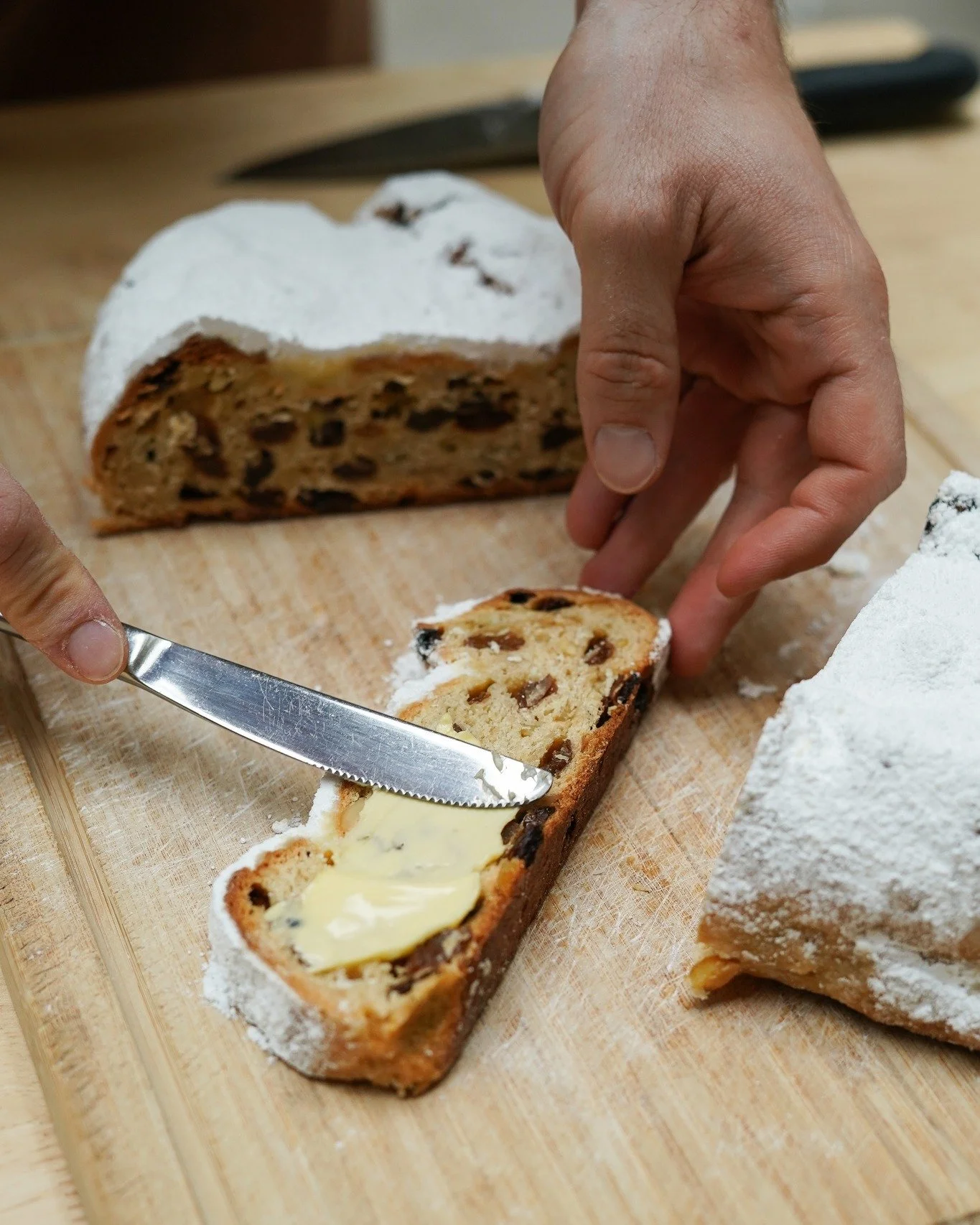 The Christmas Range is Here 🎄

It's officially that time of year. Our traditional German Christmas treats have landed, and if you know, you know 😉

🫐 Stollen - The OG Christmas bread that's been around since the 1400s, loaded with dried fruit, rum