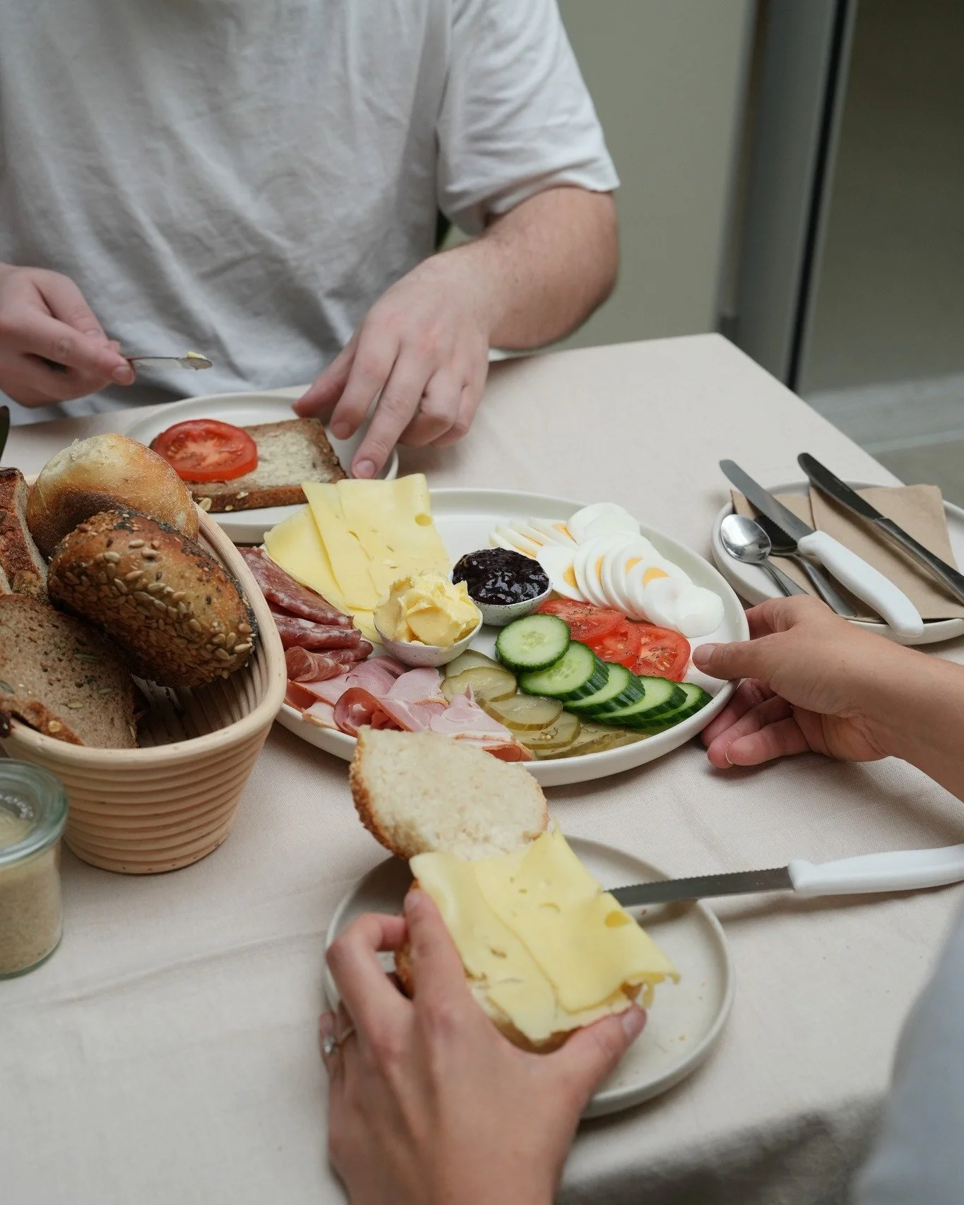 School holidays got you running on fumes? 😮&zwj;💨

The kids are bored and everyone needs to get out of the house before someone loses it. Sound familiar? 

Come and make Butterken Bakery your Friday pit stop.

Cheddar sticks to keep little hands bu