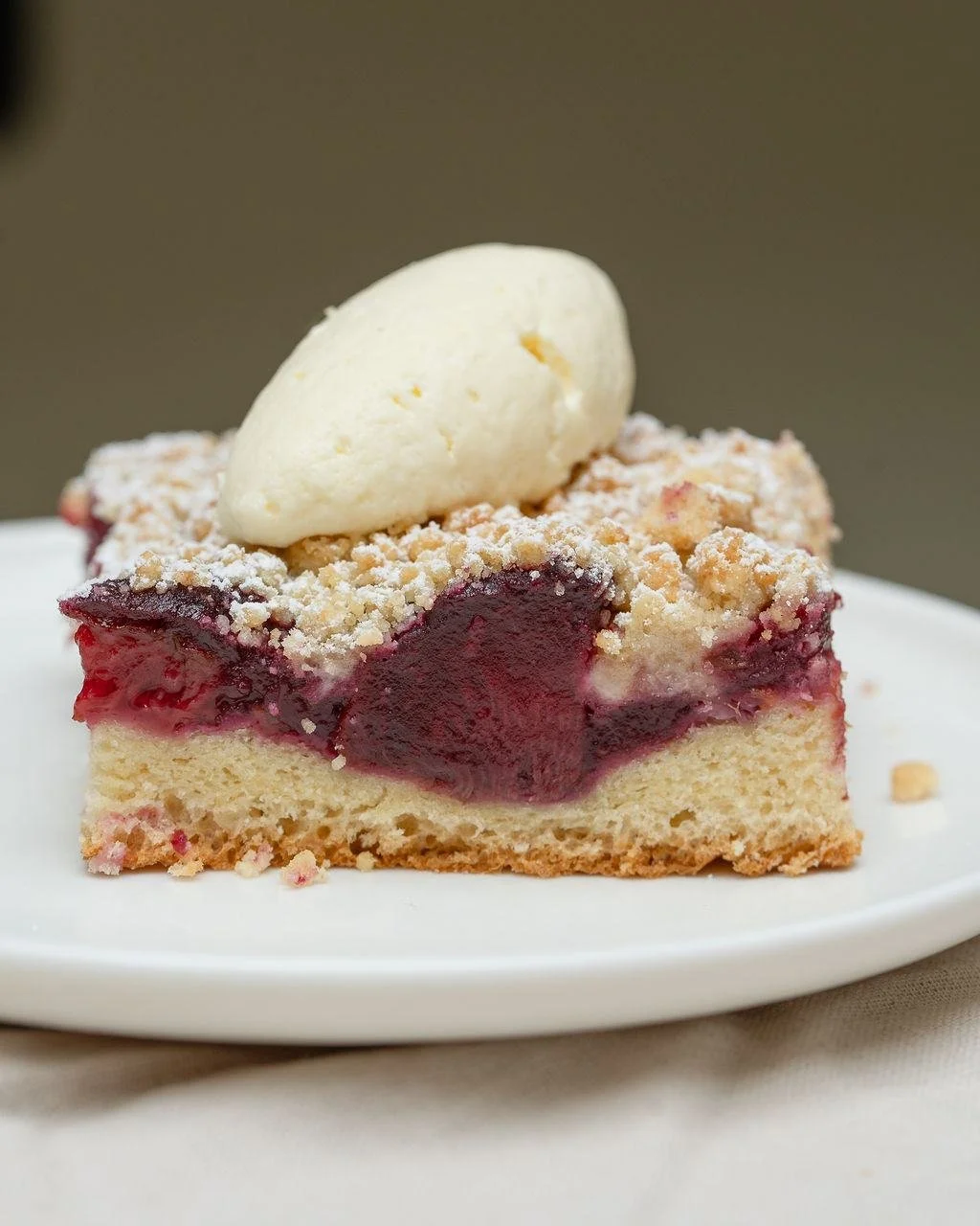 Plum season doesn't wait for anyone, and neither does this pastry 🫡

This is your LAST CHANCE to try this pastry as it's in it's final days.

Juicy, jammy plums over soft yeasted cake, topped with that golden cinnamon crumble that's somehow both but