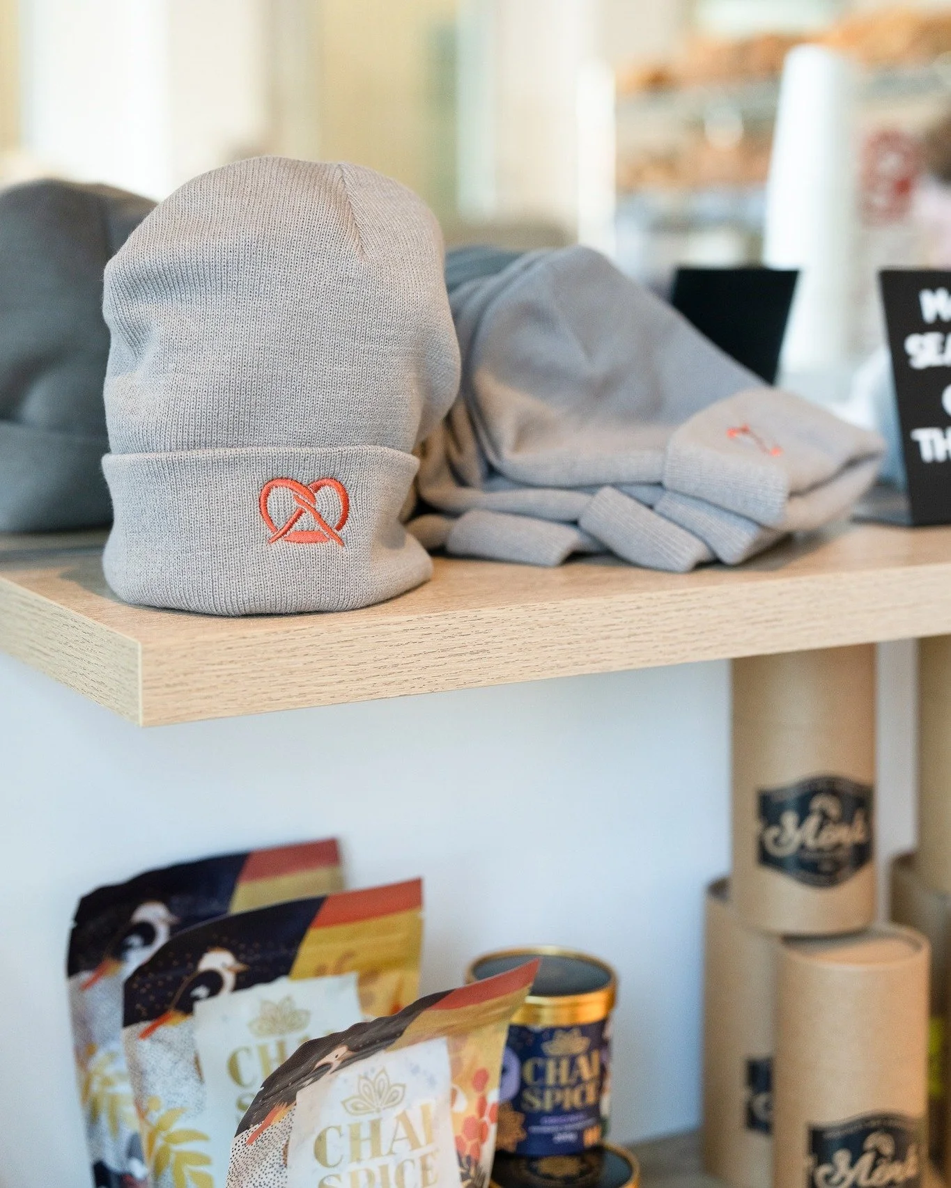 Beanie season has officially arrived 🥨🧢❄️

And honestly&hellip; you&rsquo;d look ridiculously cool in a Butterken pretzel beanie!

Fresh fits for bakery people, bread people, coffee people, pastry people, all the people 🤝

We&rsquo;ve got:
🥨 Pret