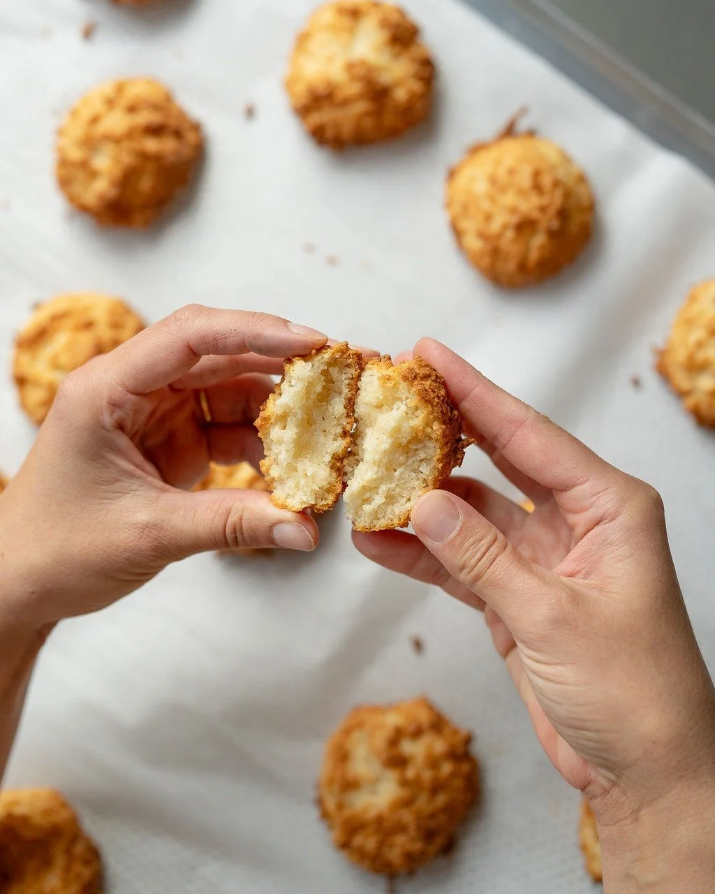 🥥✨ They're back! ✨🥥

Our beloved Coconut Makrons have returned! Made the traditional German way, these little coconut clouds are crisp on the outside, soft and chewy in the middle, and dangerously moreish.

Baked fresh daily:  toasted coconut, almo