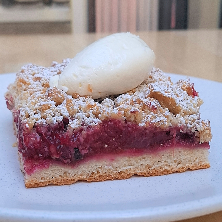 Plum-Crumble3.png