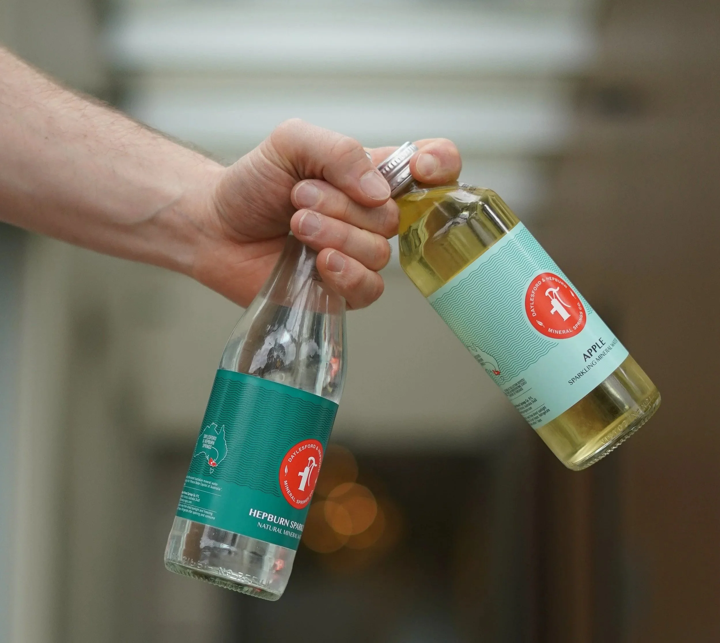 Daylesford+%26+Hepburn+Sparkling+Apple+300ml+02.jpg