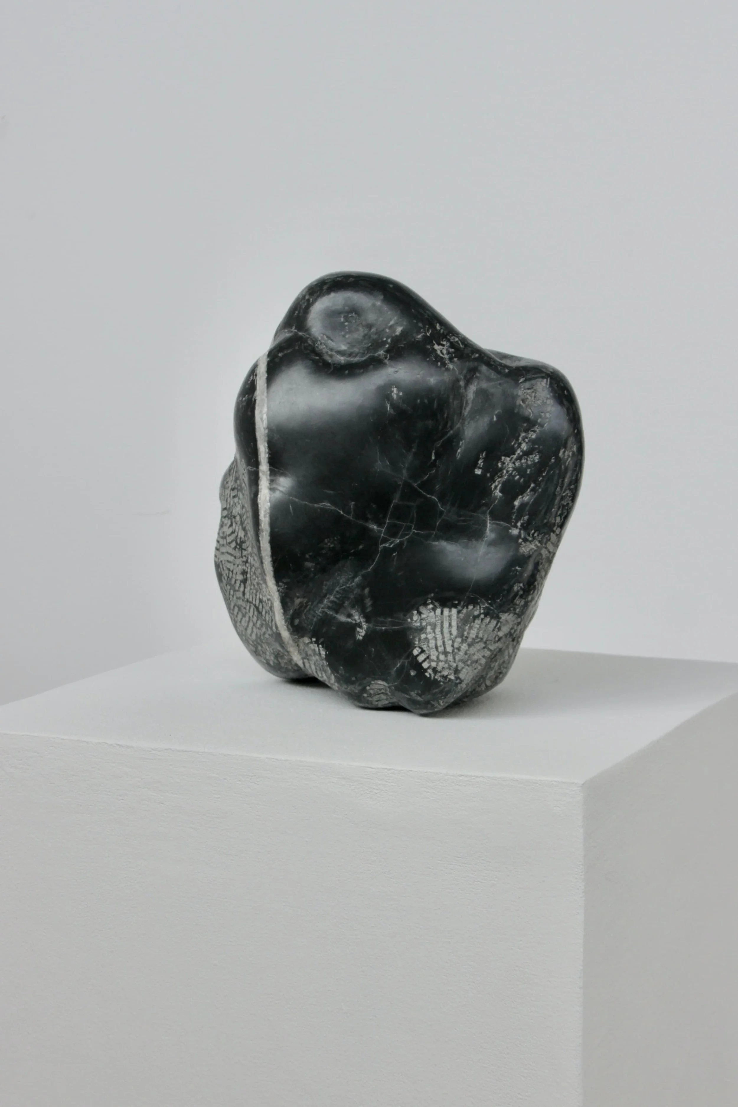 contemporary-sculpture-maria-elisa-vale.jpg