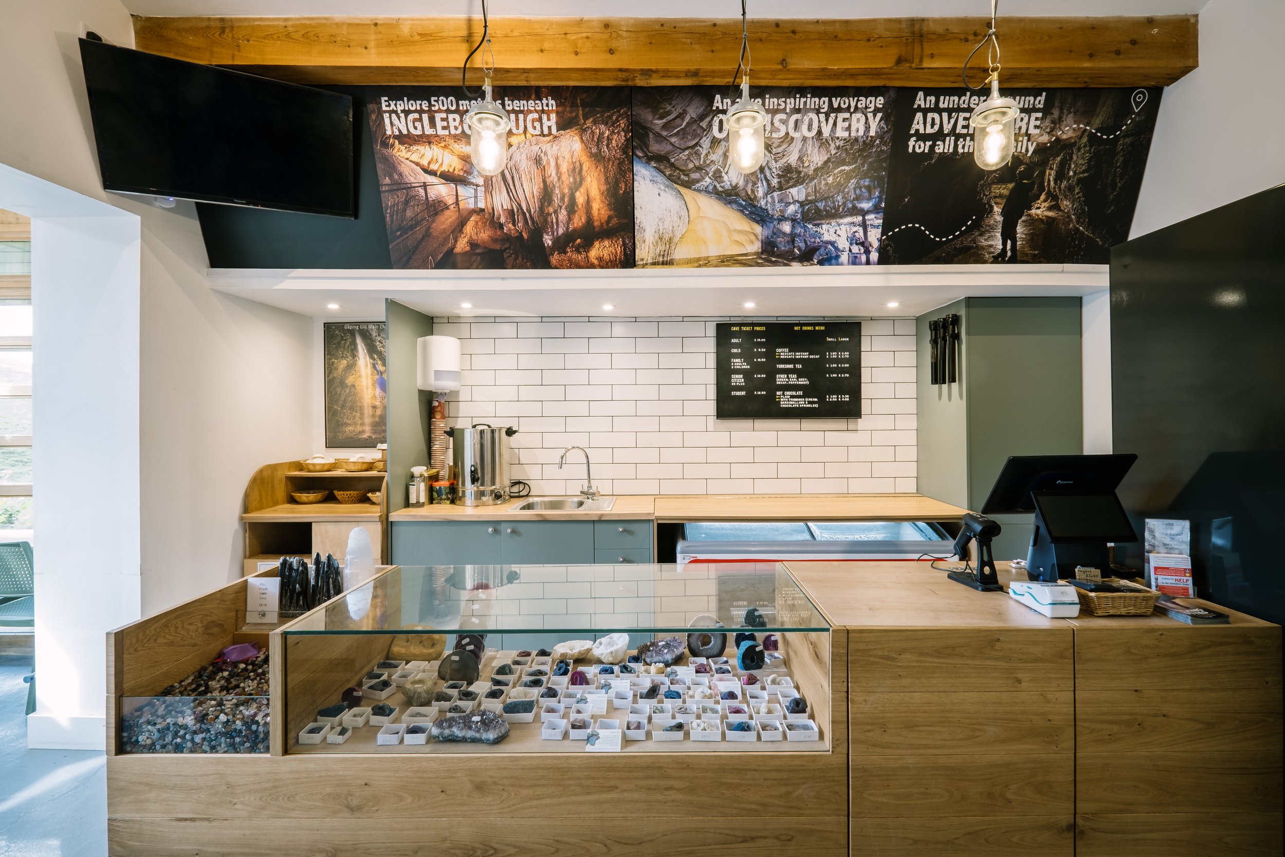 CLAPHAM_CAVE_SHOP_009.jpg